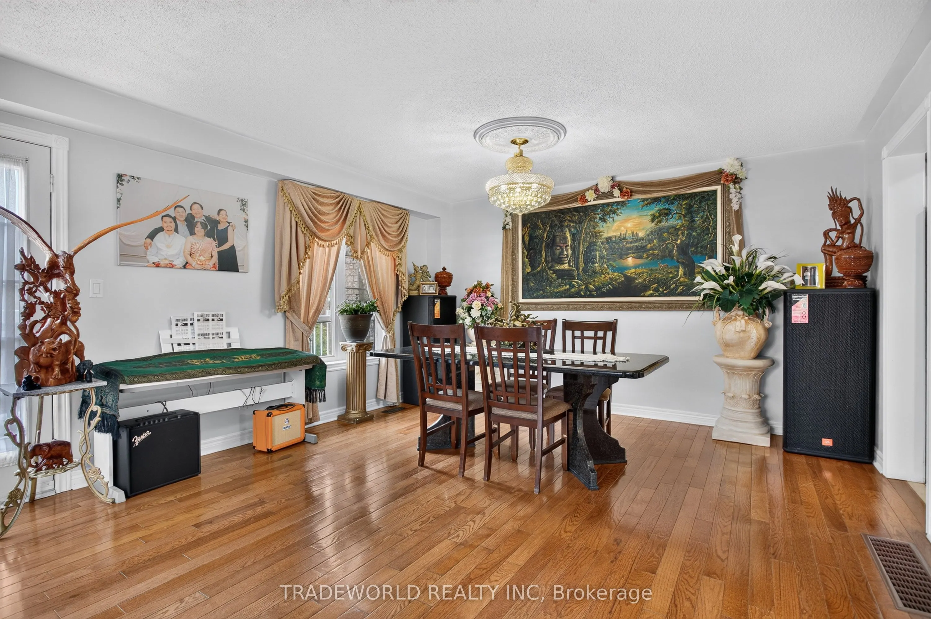 68 Grand Valley Boulevard