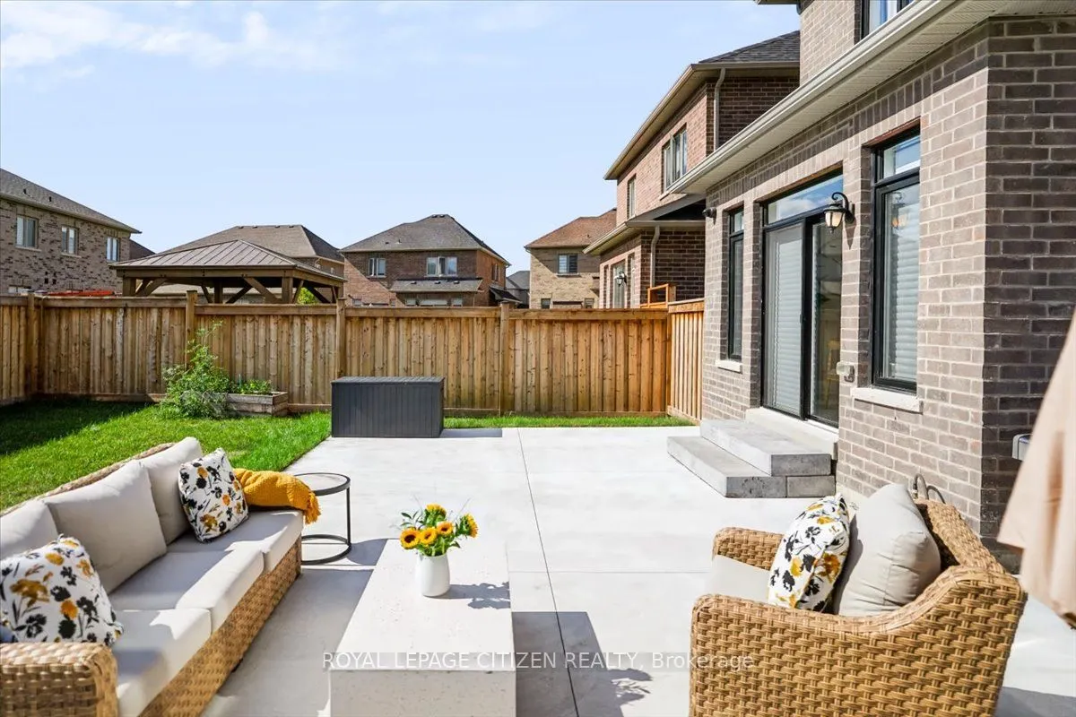 243 Ferragine Crescent