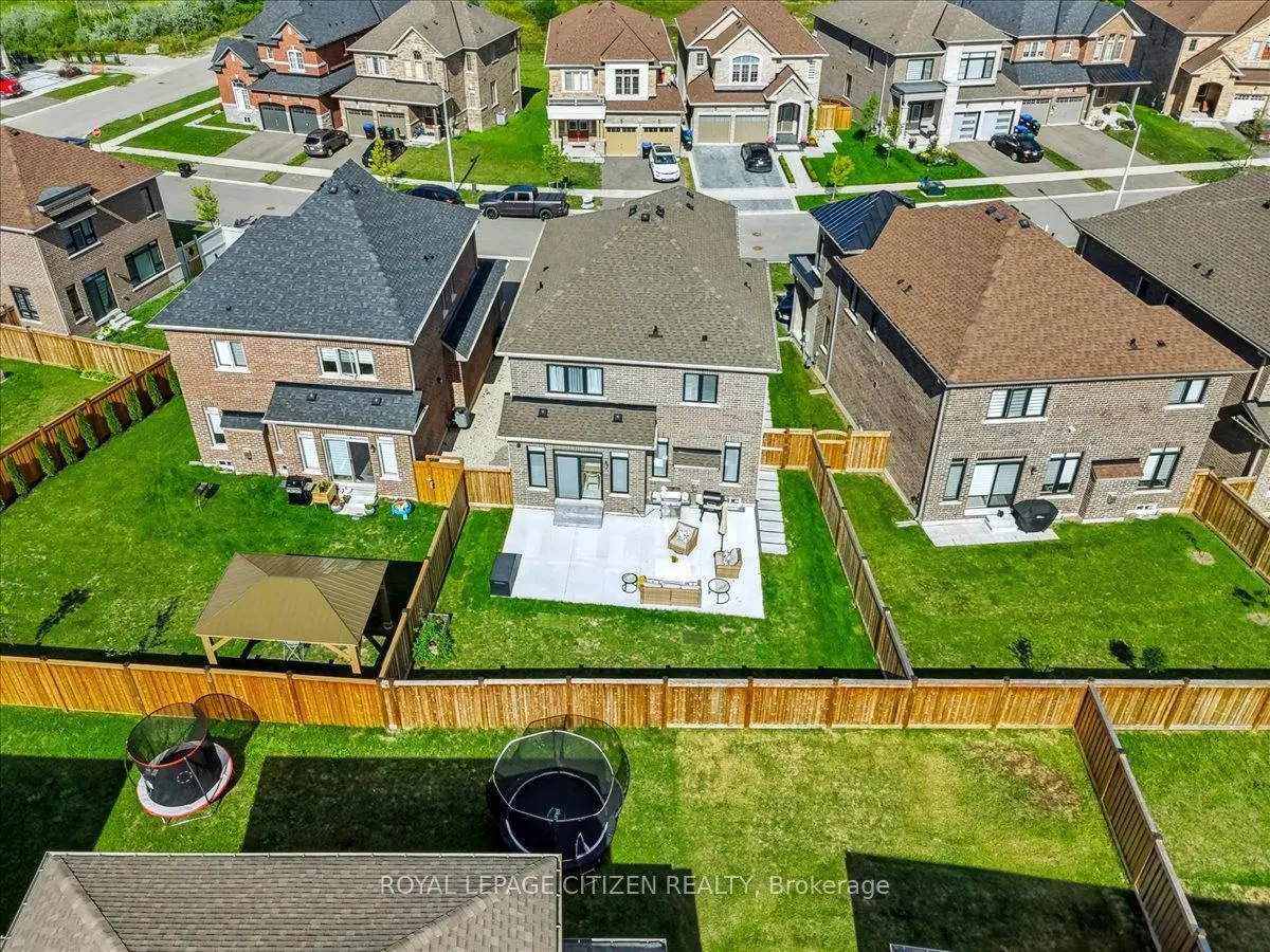 243 Ferragine Crescent