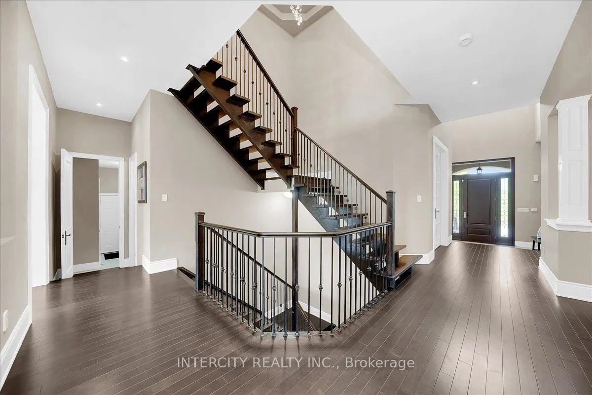 233 Carisbrooke Circle