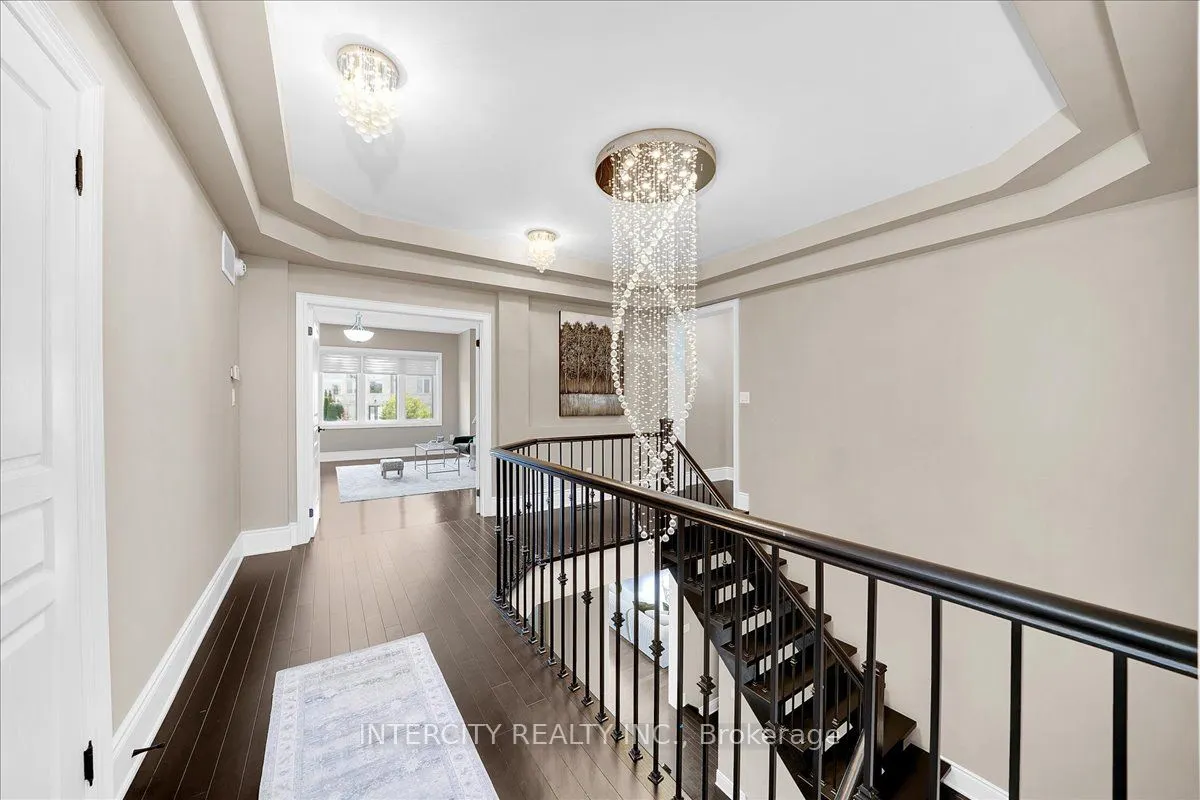 233 Carisbrooke Circle