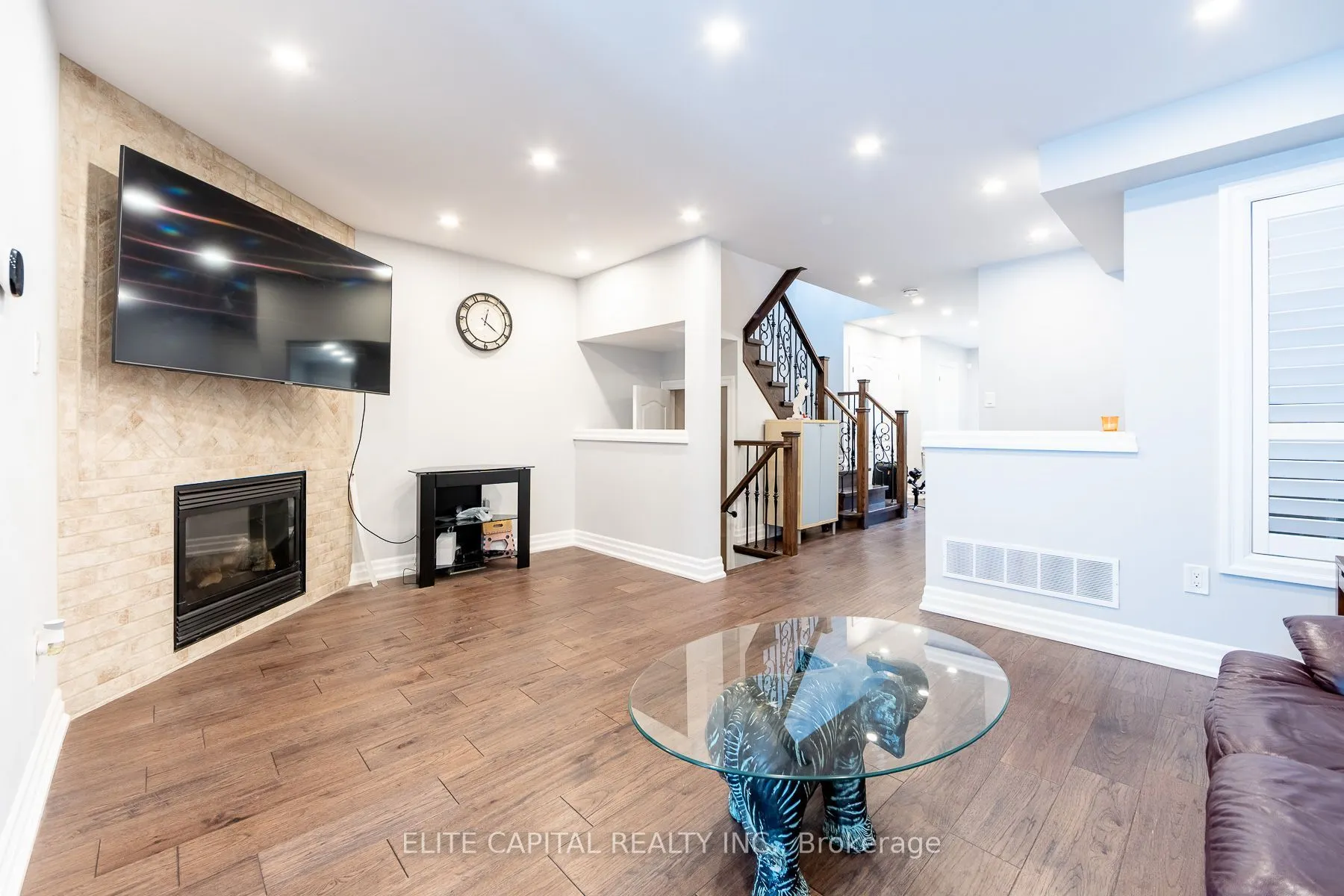 405 King Street E