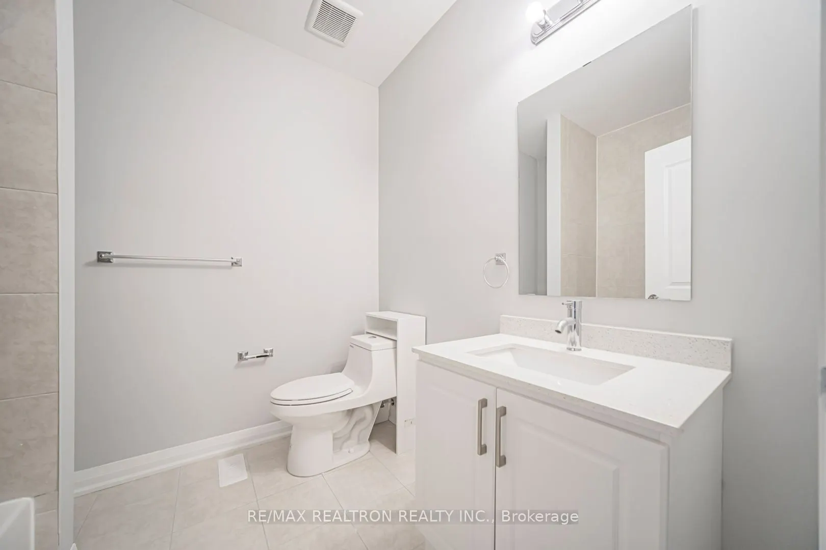 260 Eagle Street #22