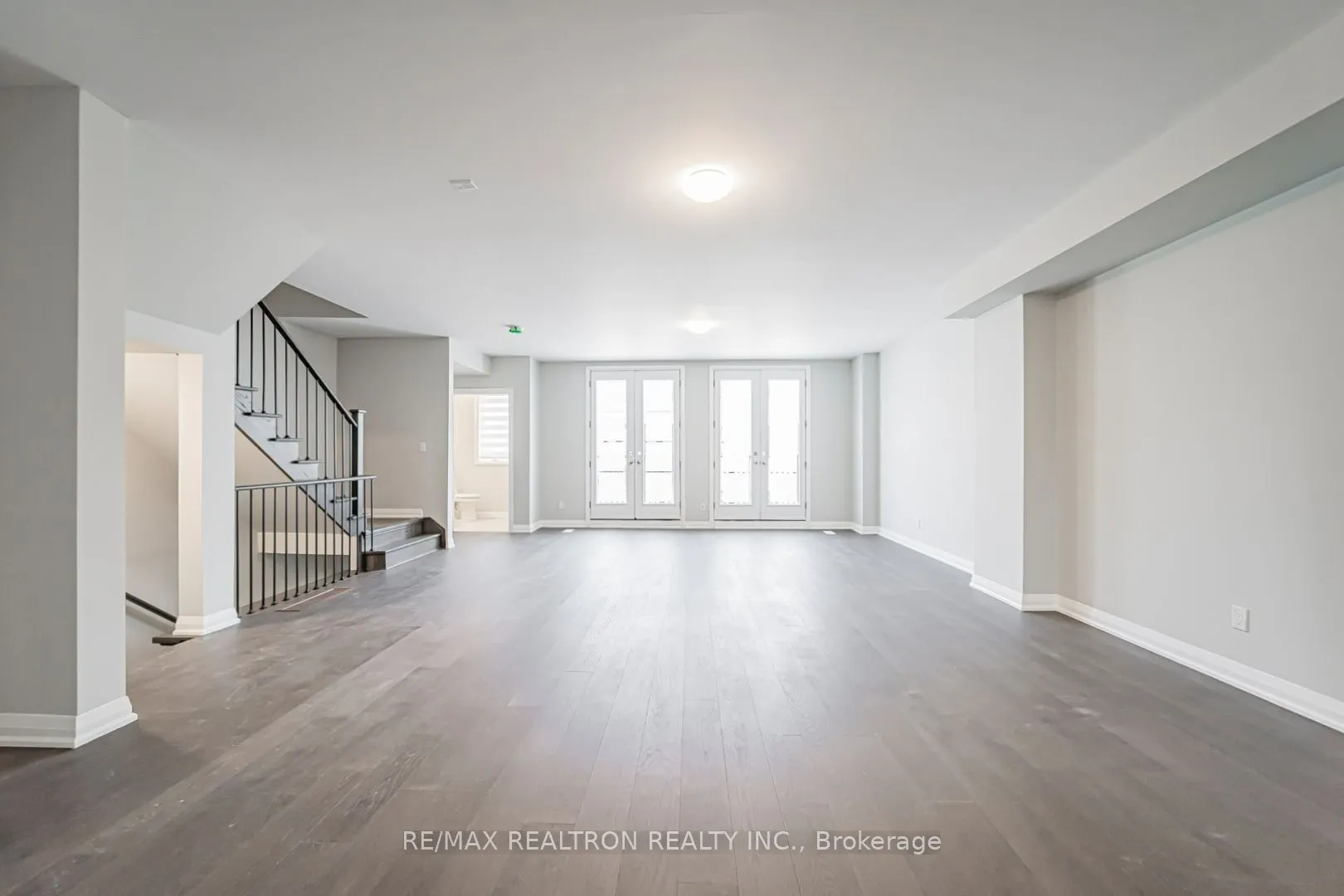 260 Eagle Street #22