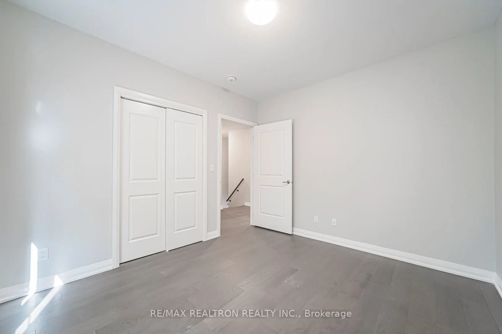 260 Eagle Street #22