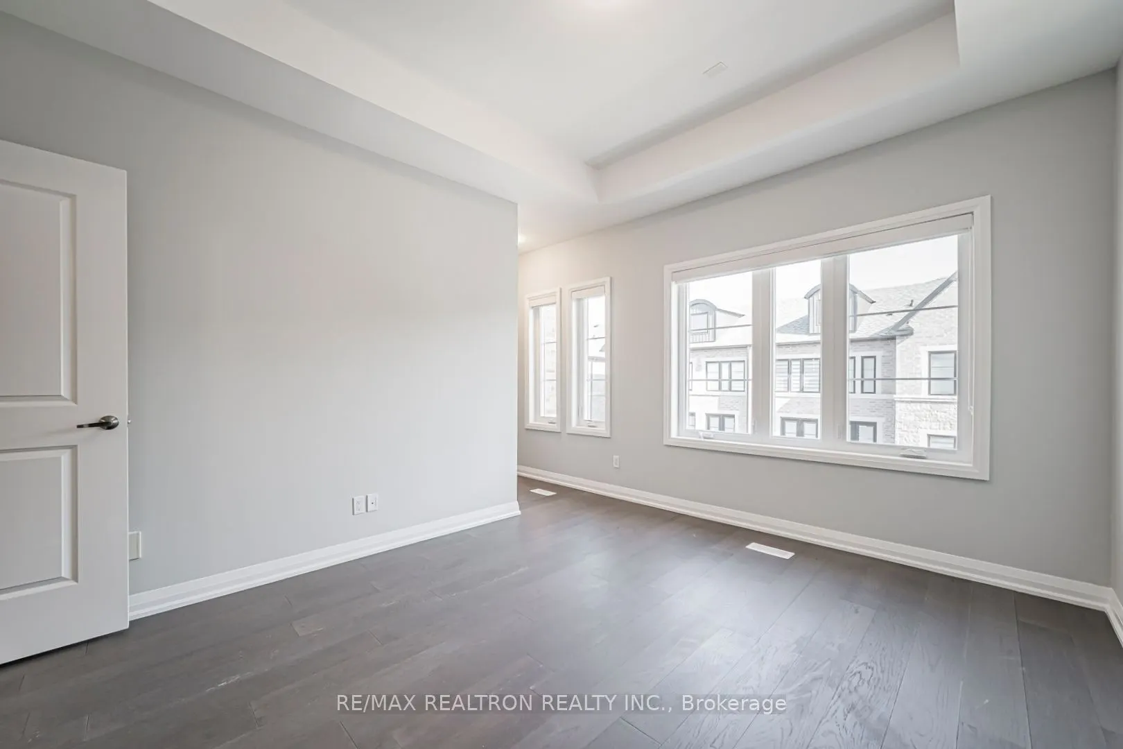 260 Eagle Street #22