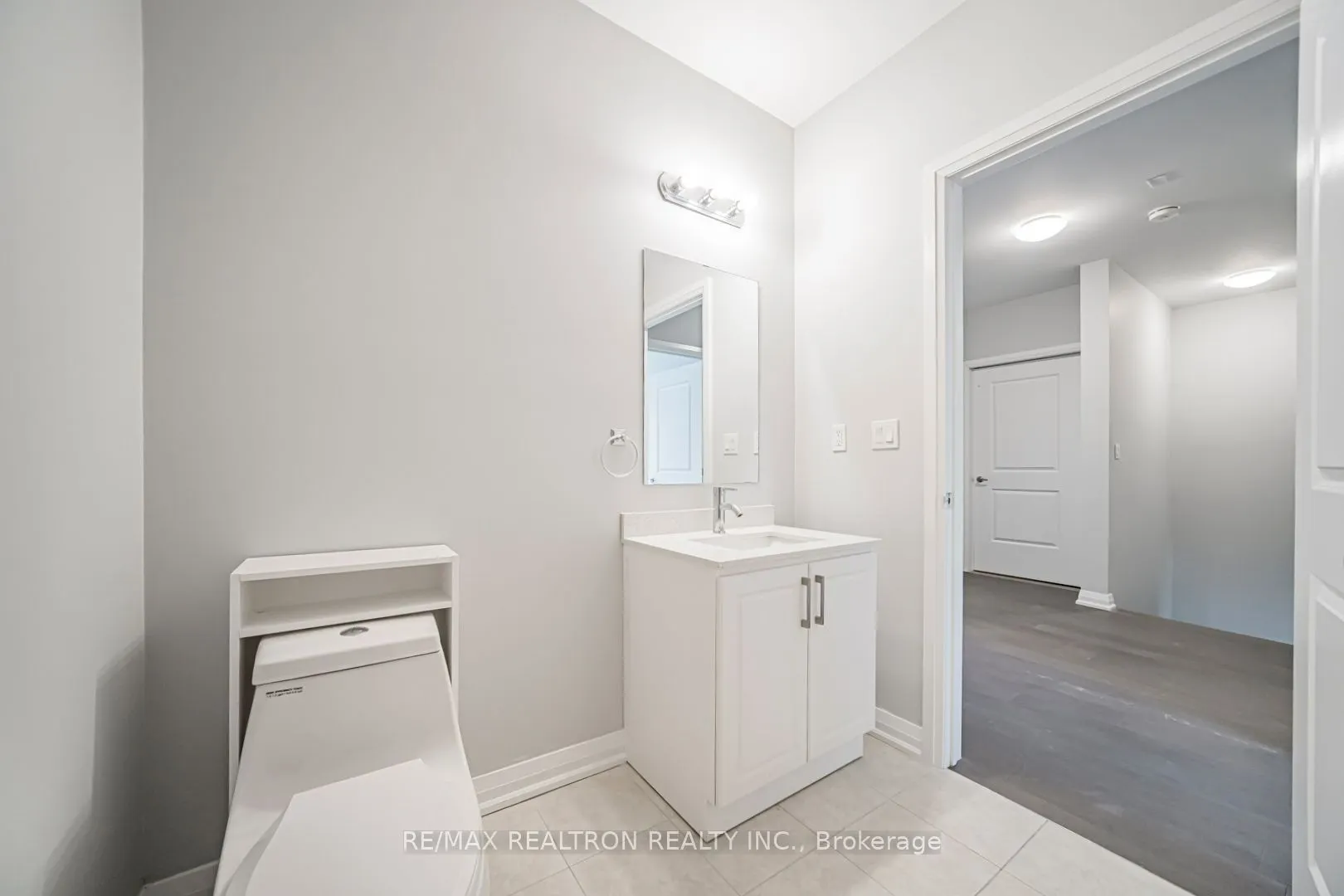 260 Eagle Street #22