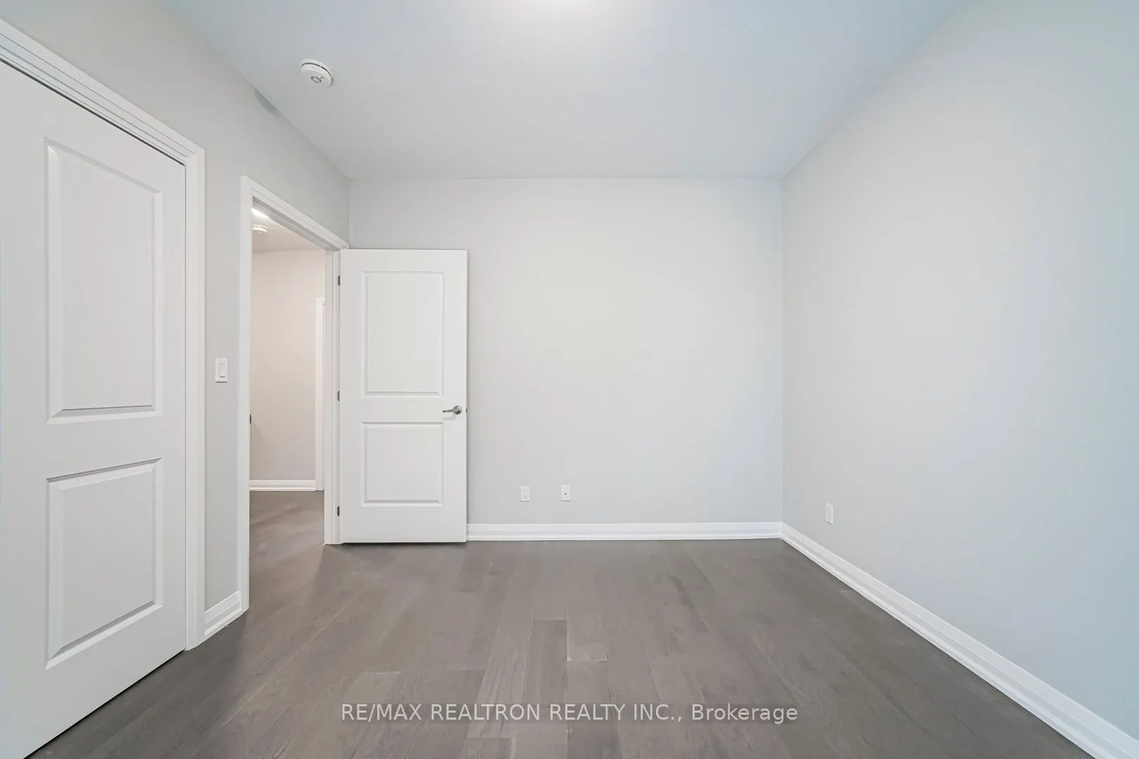 260 Eagle Street #22