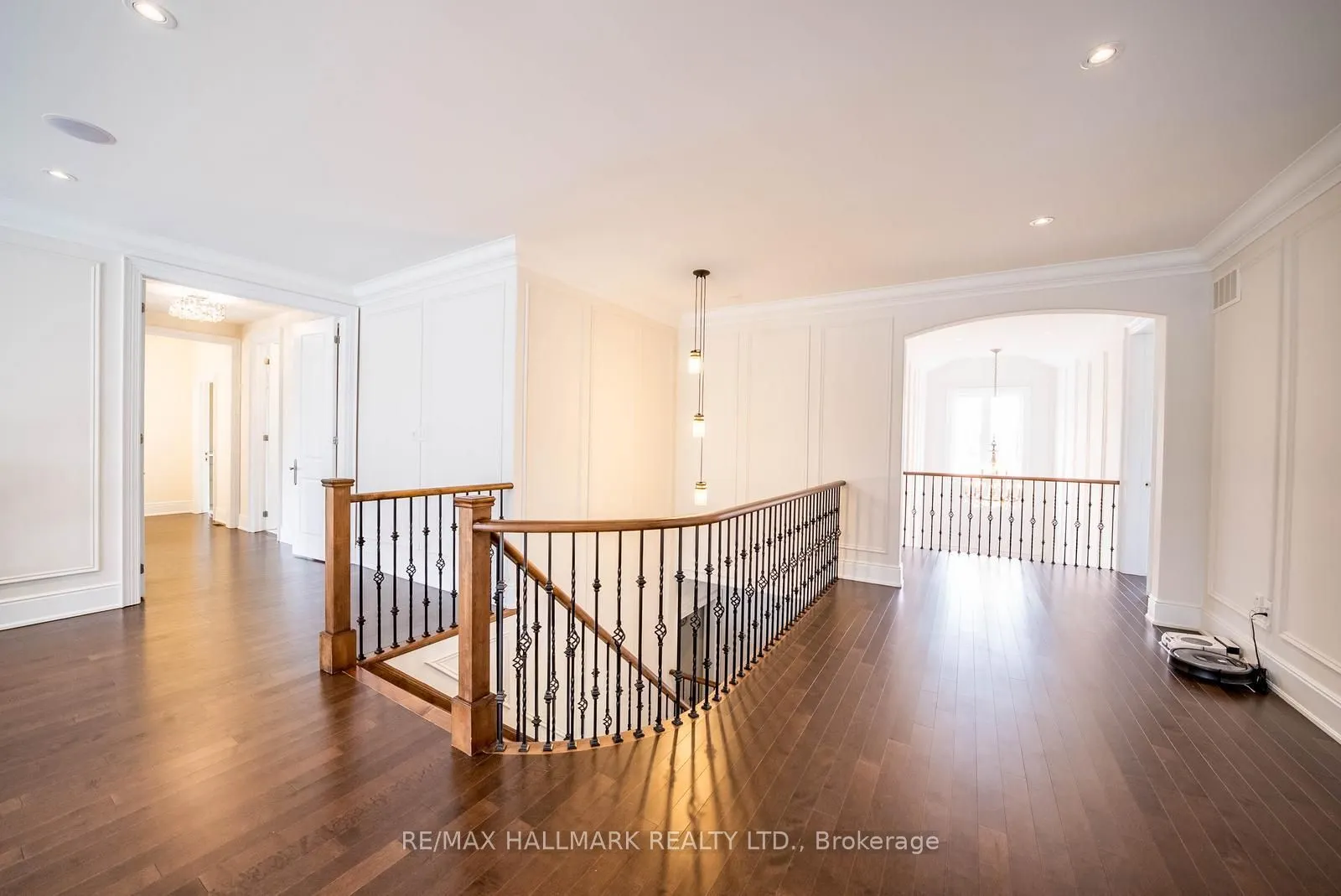 37 Country Club Crescent