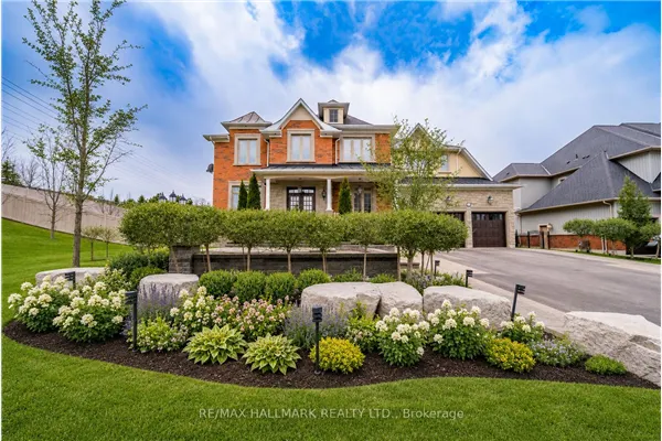 37 Country Club Crescent