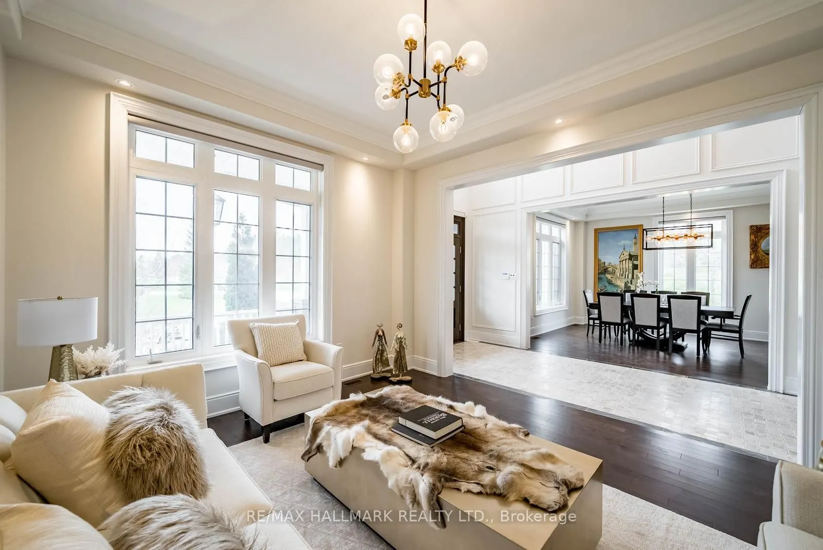 37 Country Club Crescent