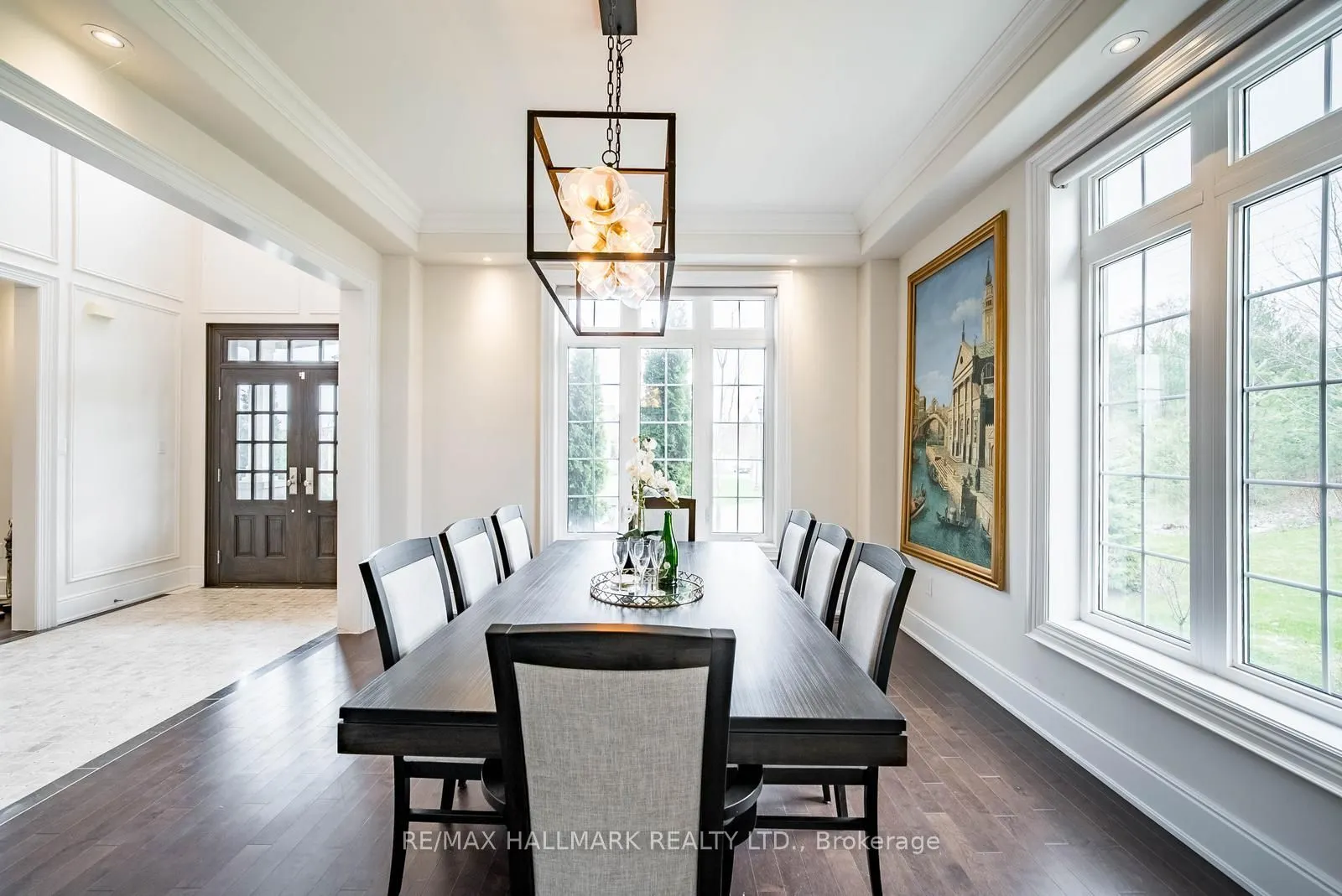 37 Country Club Crescent