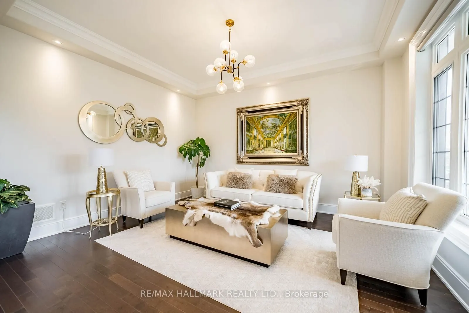 37 Country Club Crescent