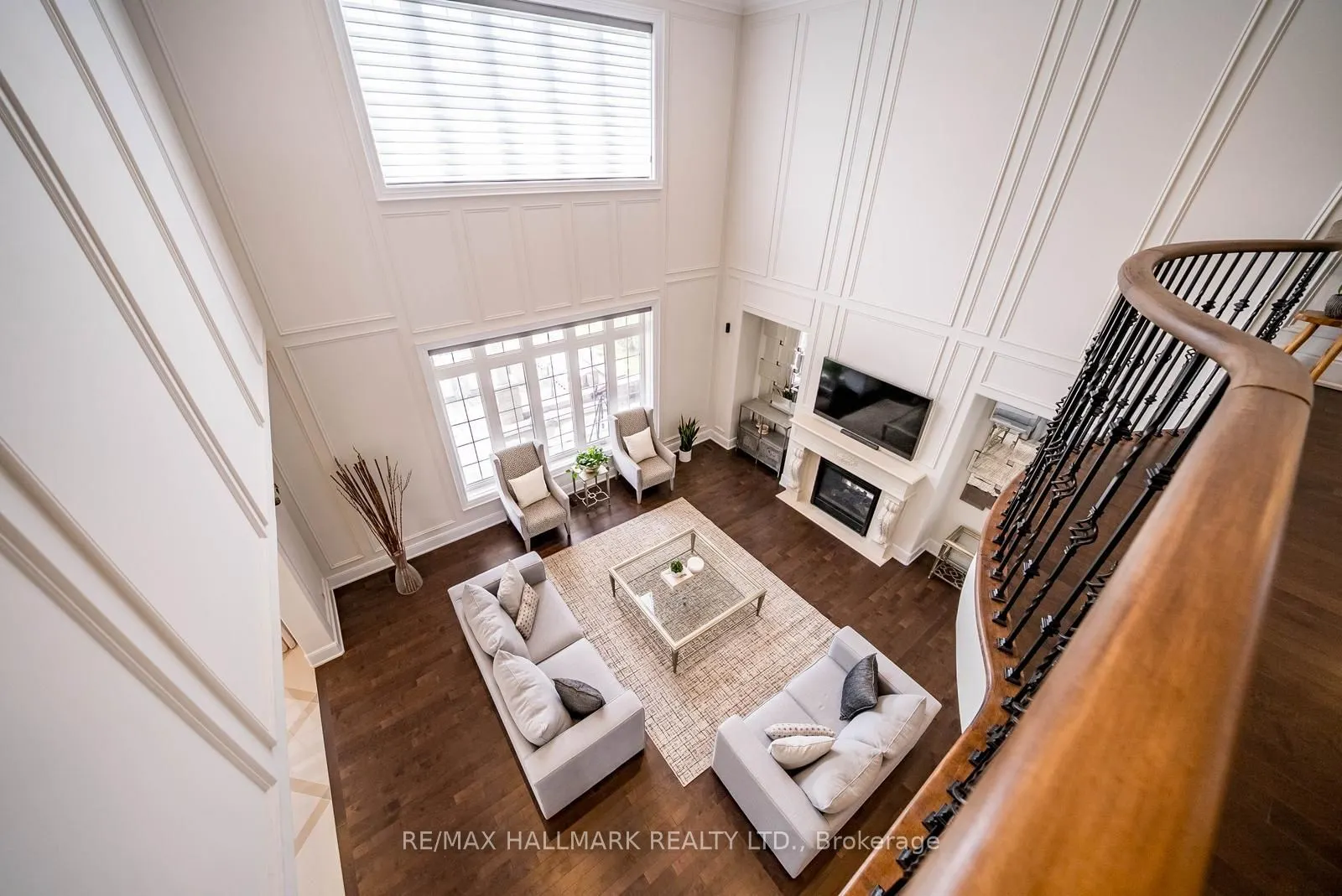 37 Country Club Crescent