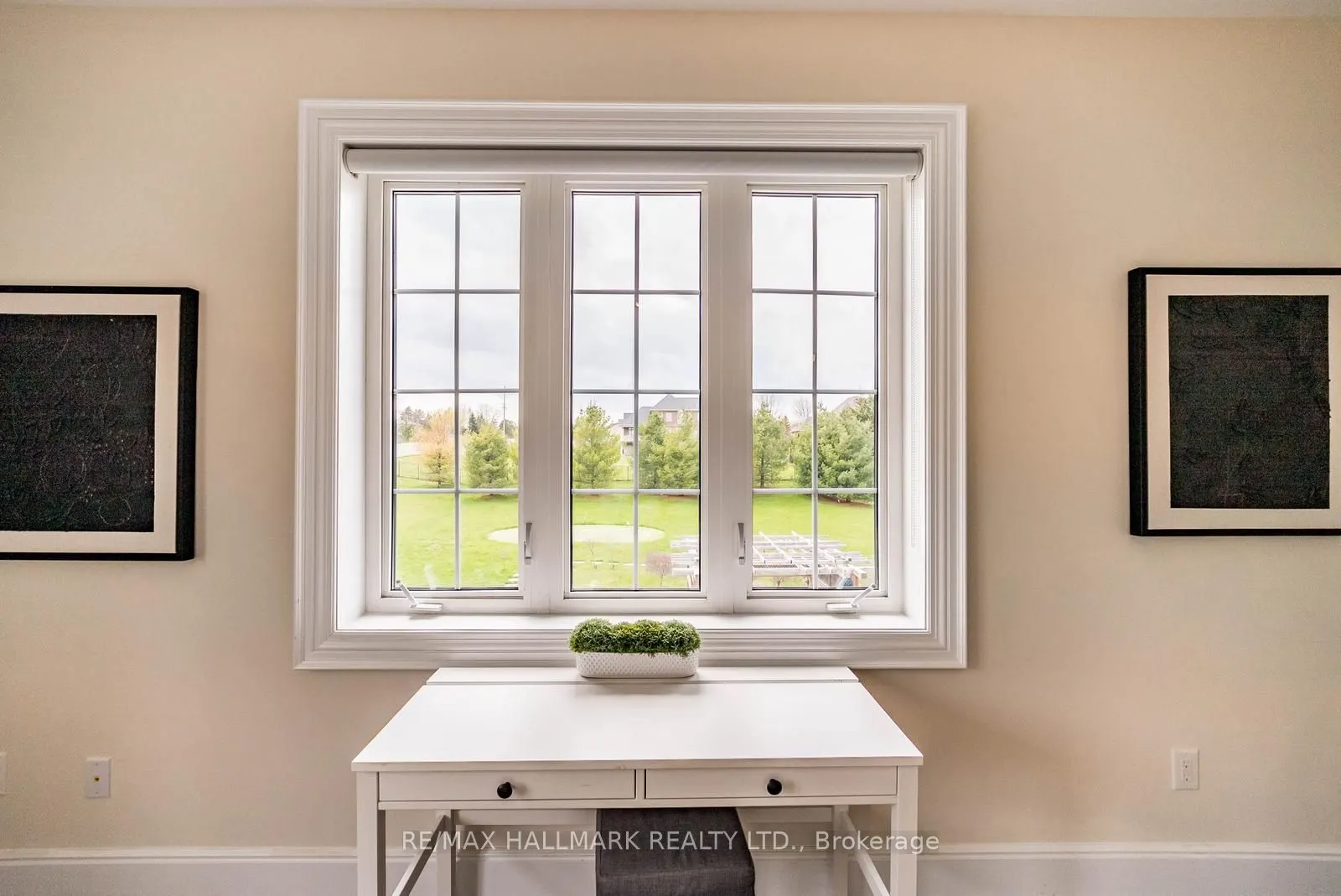 37 Country Club Crescent