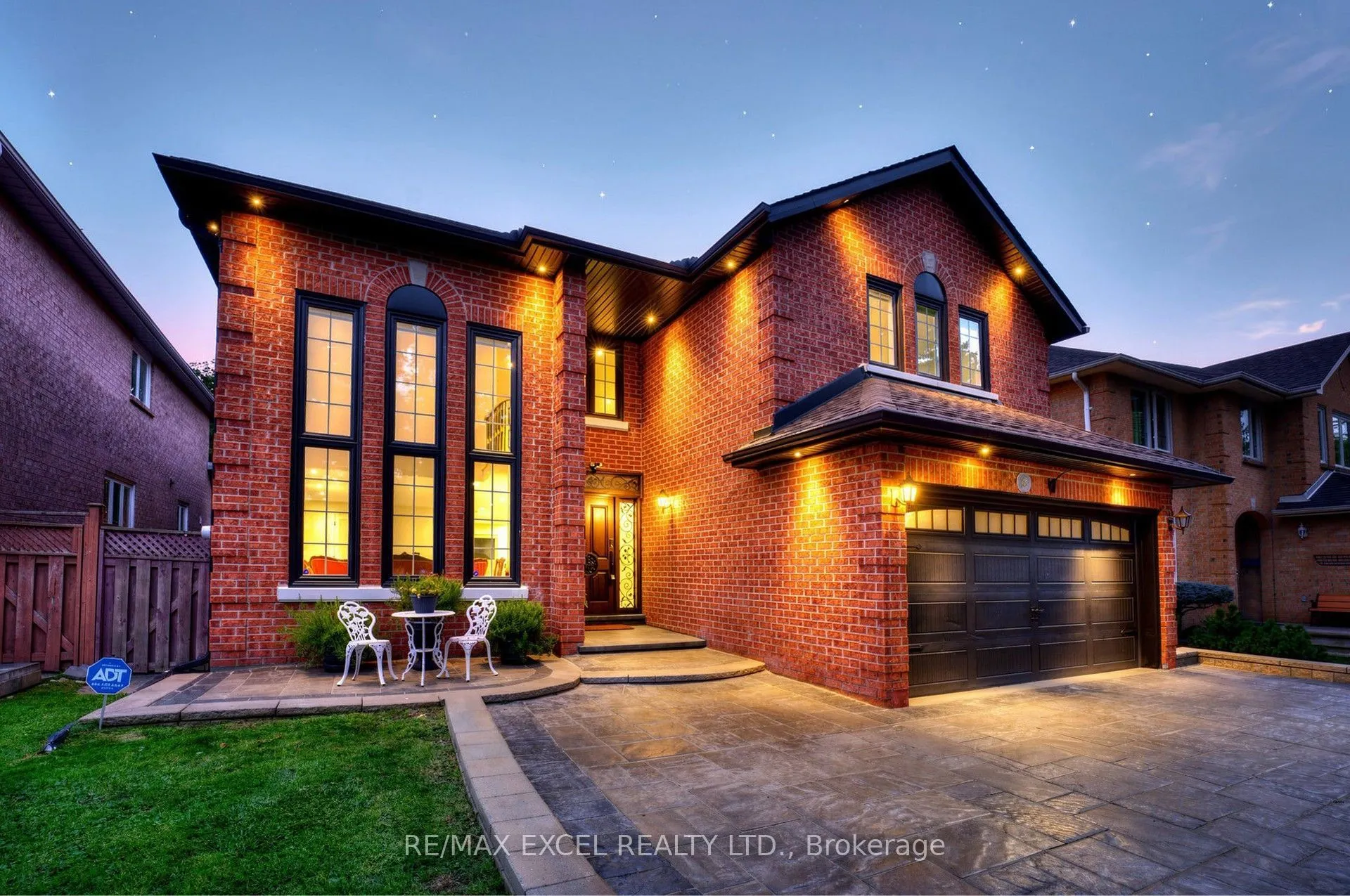 2B Trinity Crescent
