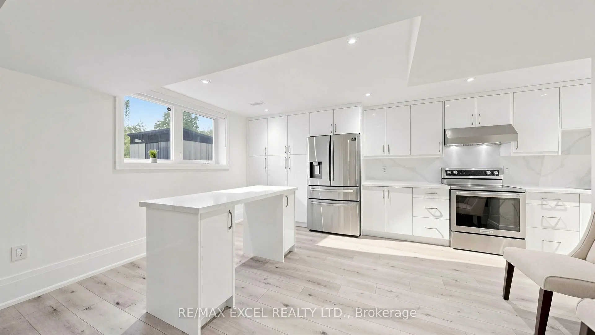 2B Trinity Crescent
