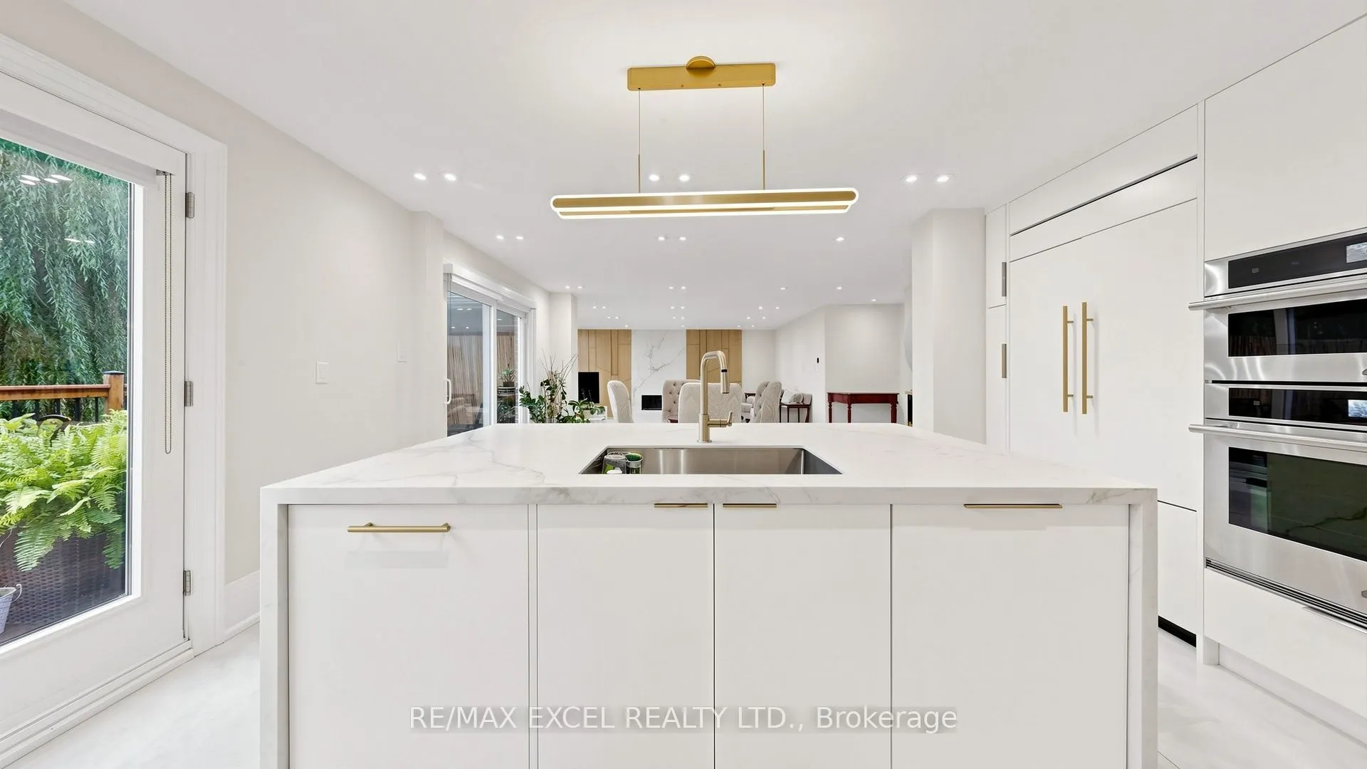 2B Trinity Crescent