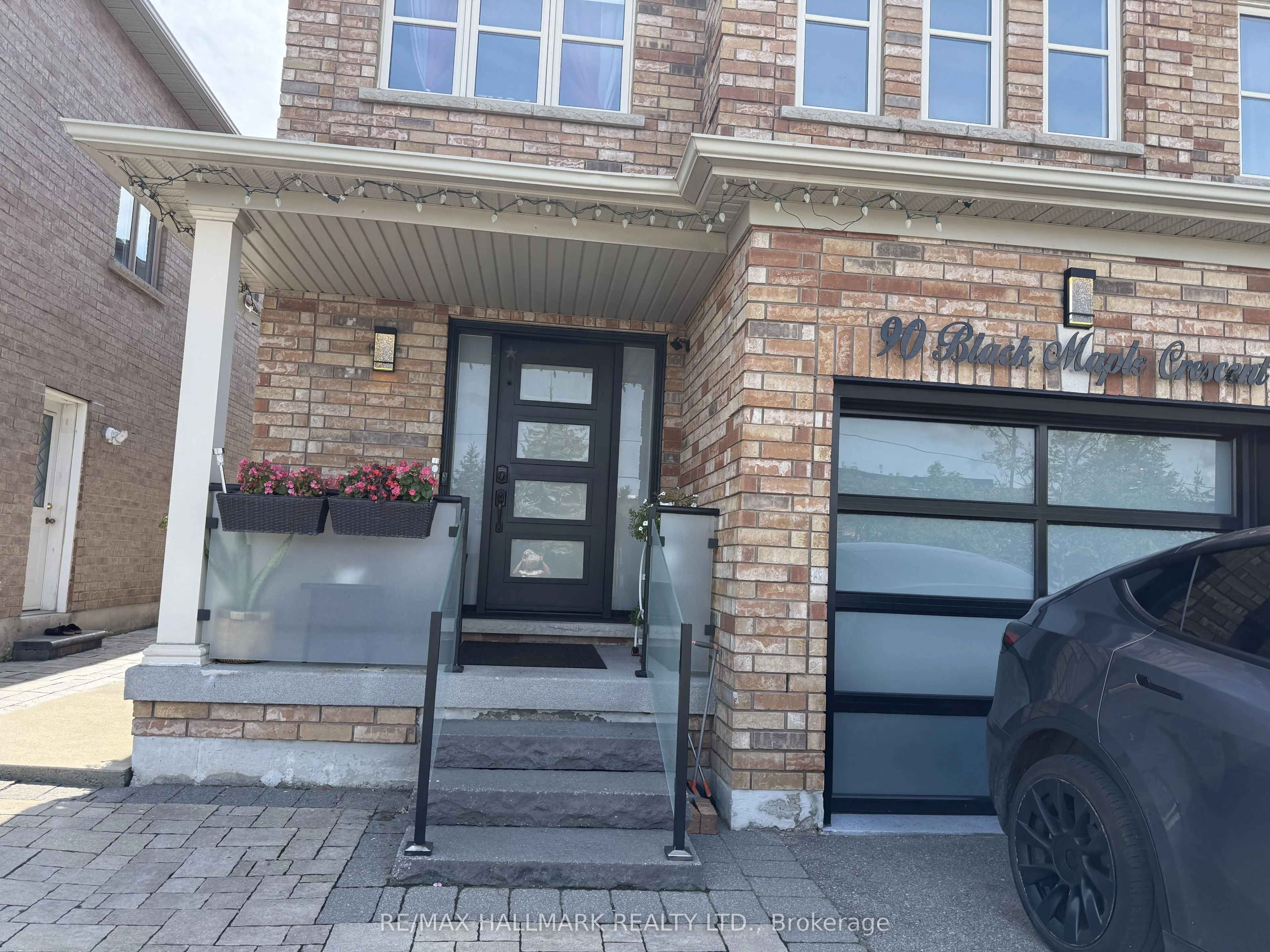 90 Black Maple Crescent