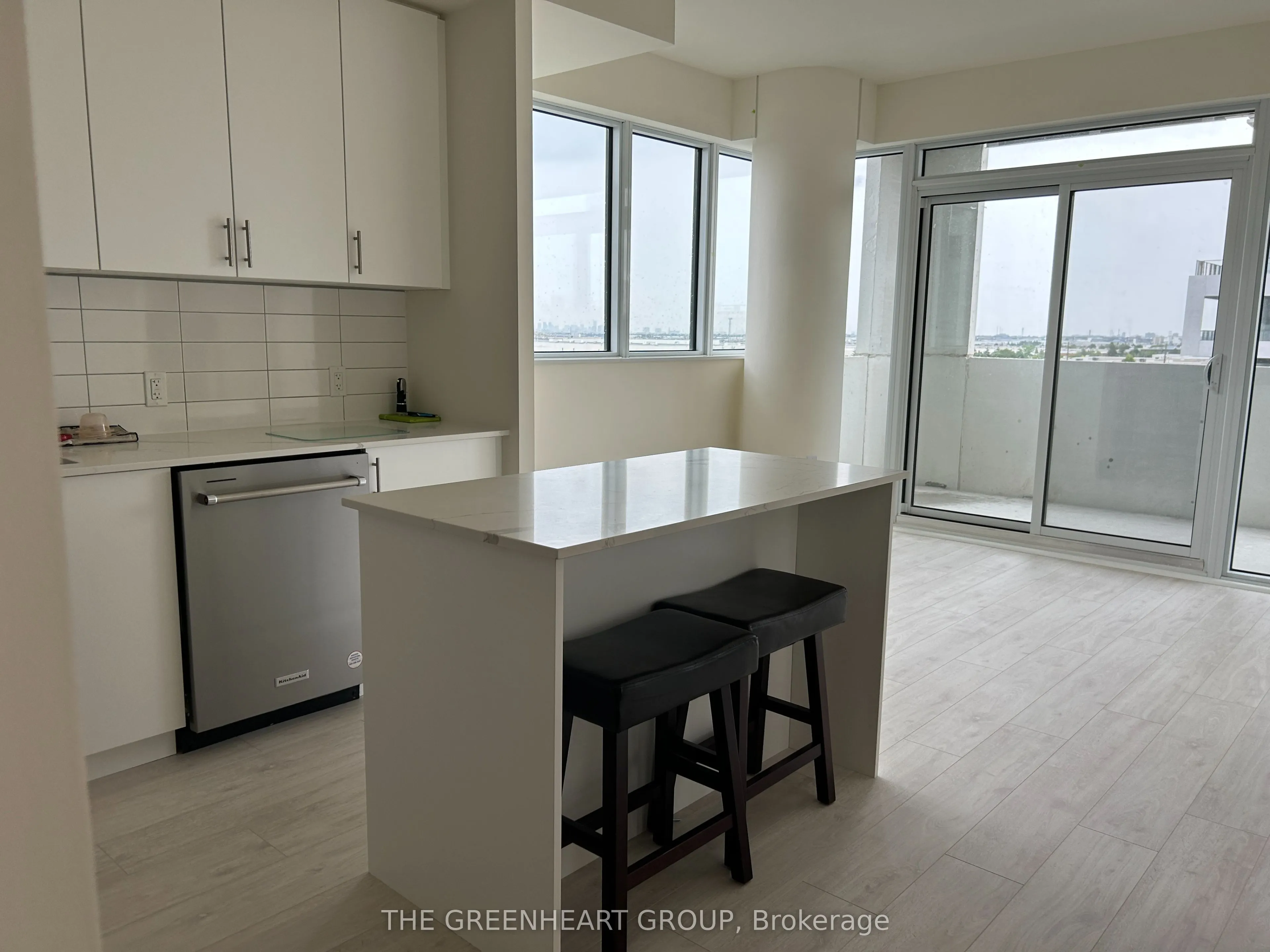 9000 Jane Street #503