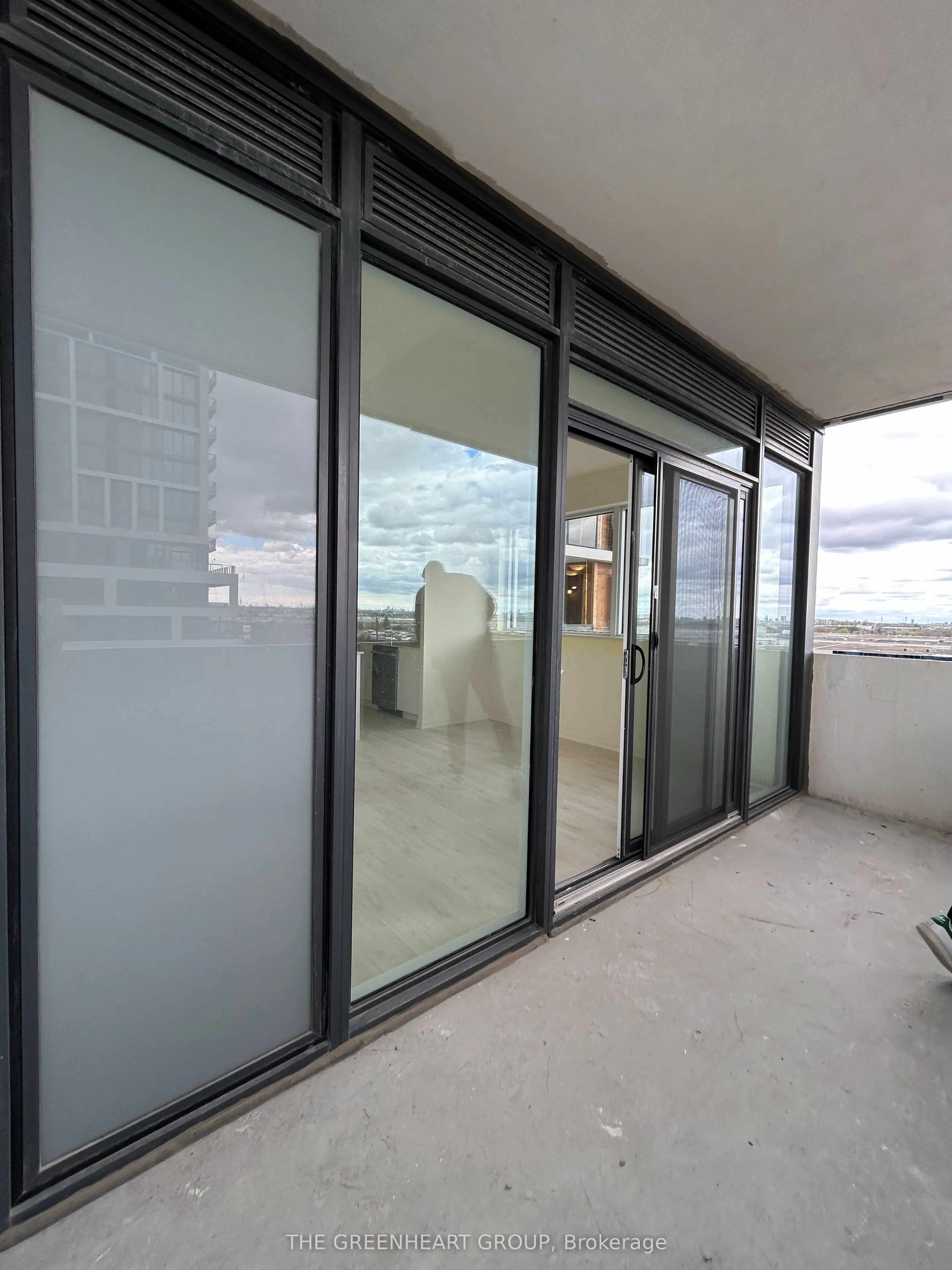 9000 Jane Street #503