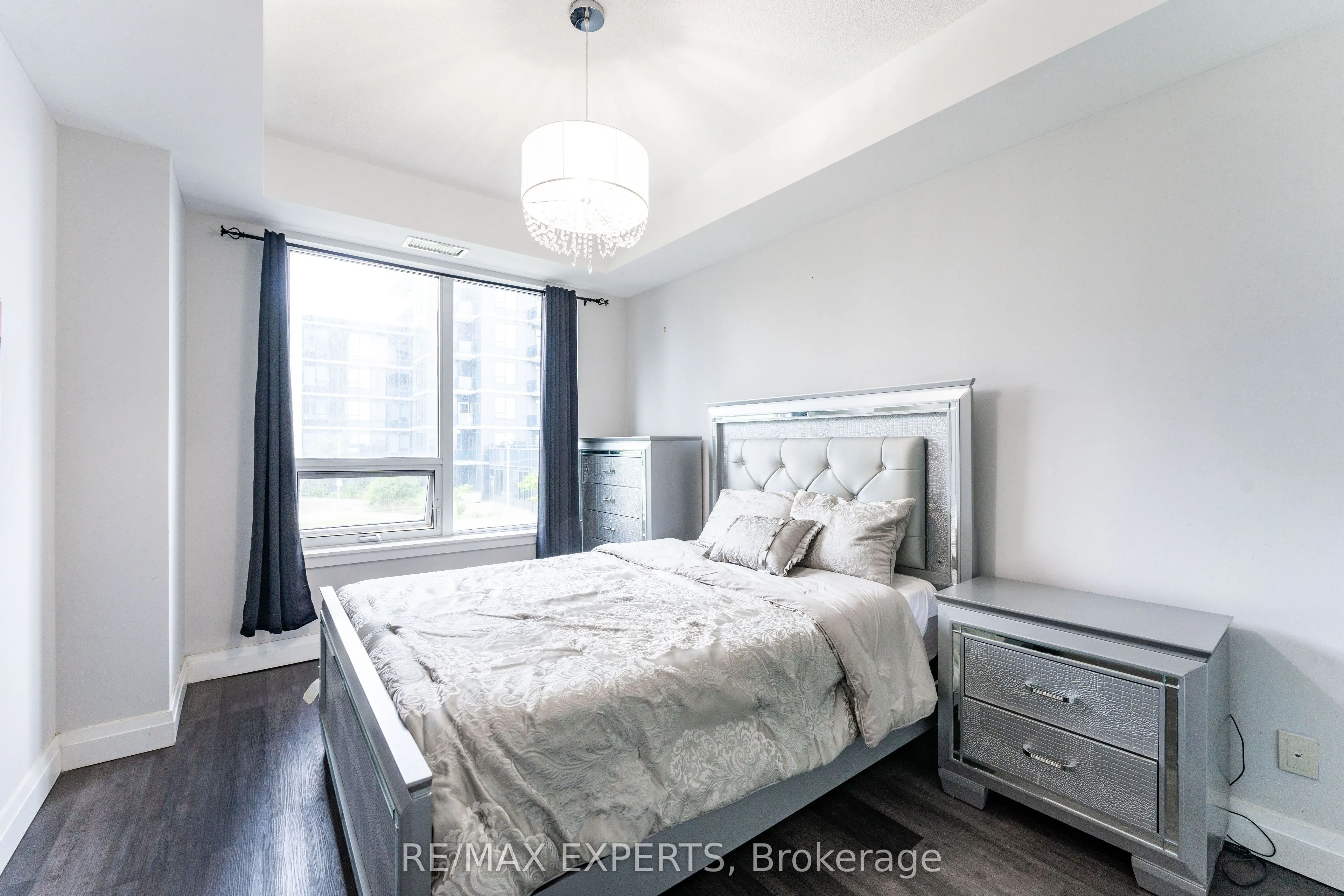 3700 HIGHWAY 7 #401