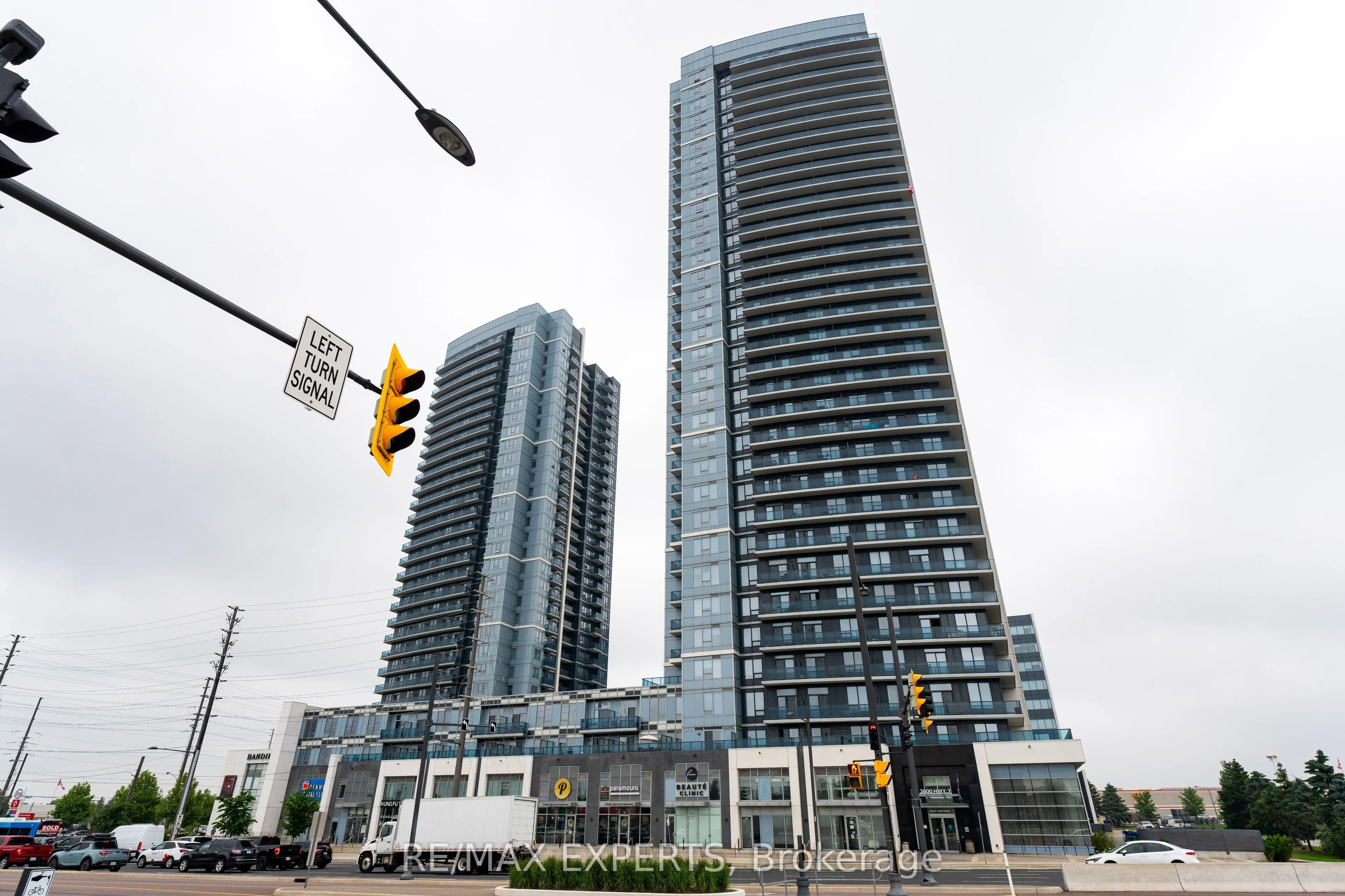 3700 HIGHWAY 7 #401