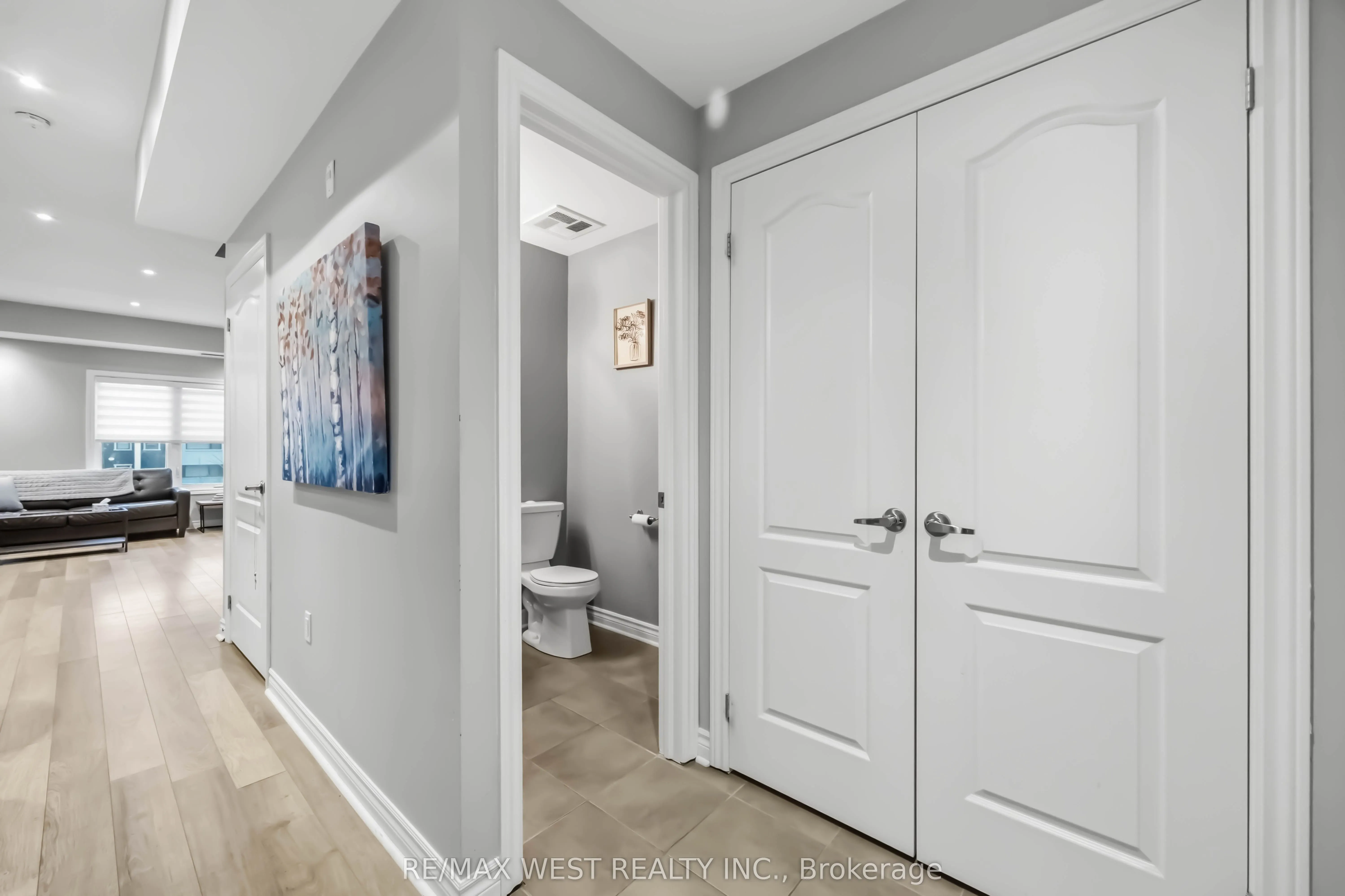 3905 Major MacKenzie Drive #32