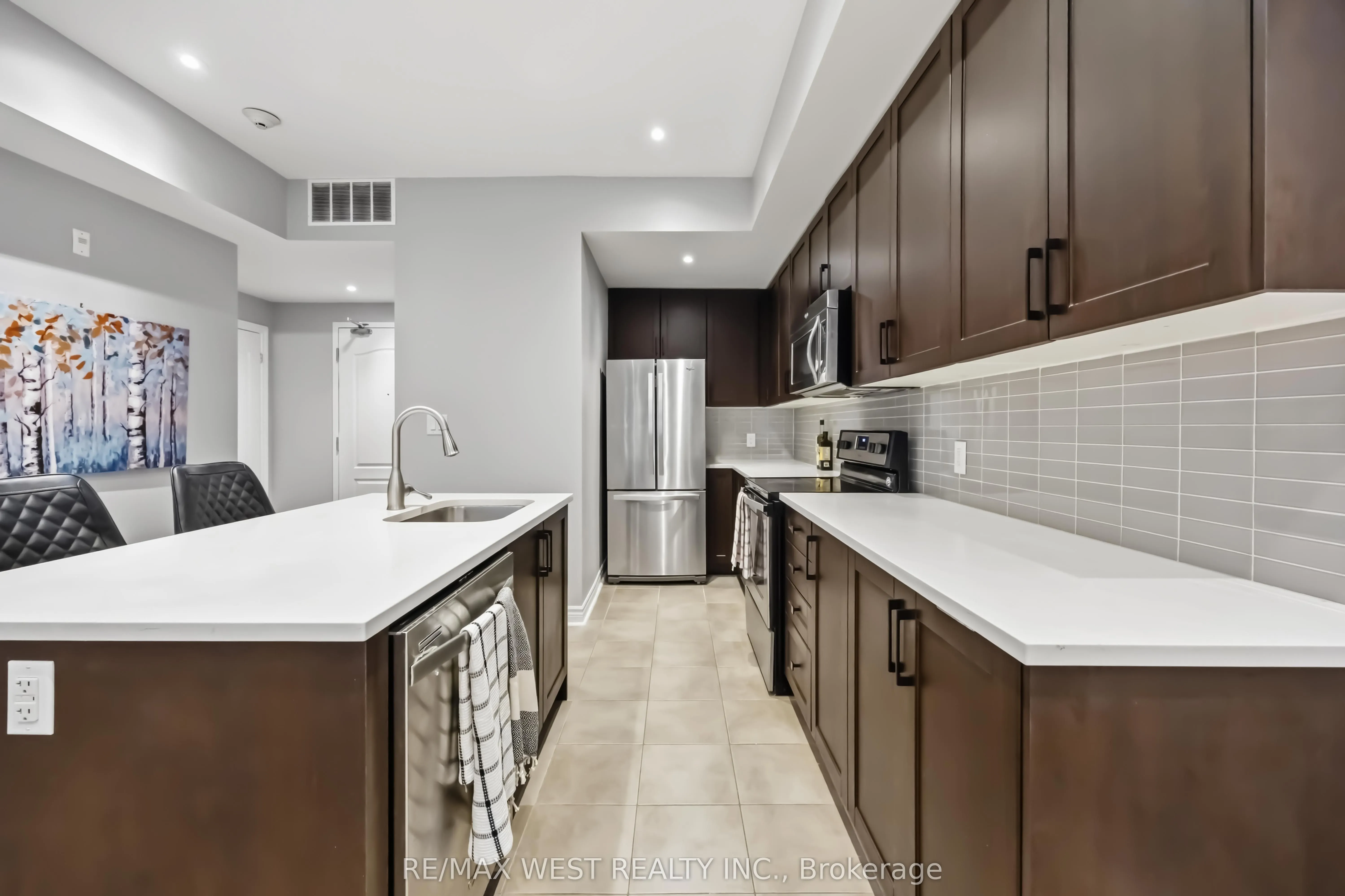 3905 Major MacKenzie Drive #32