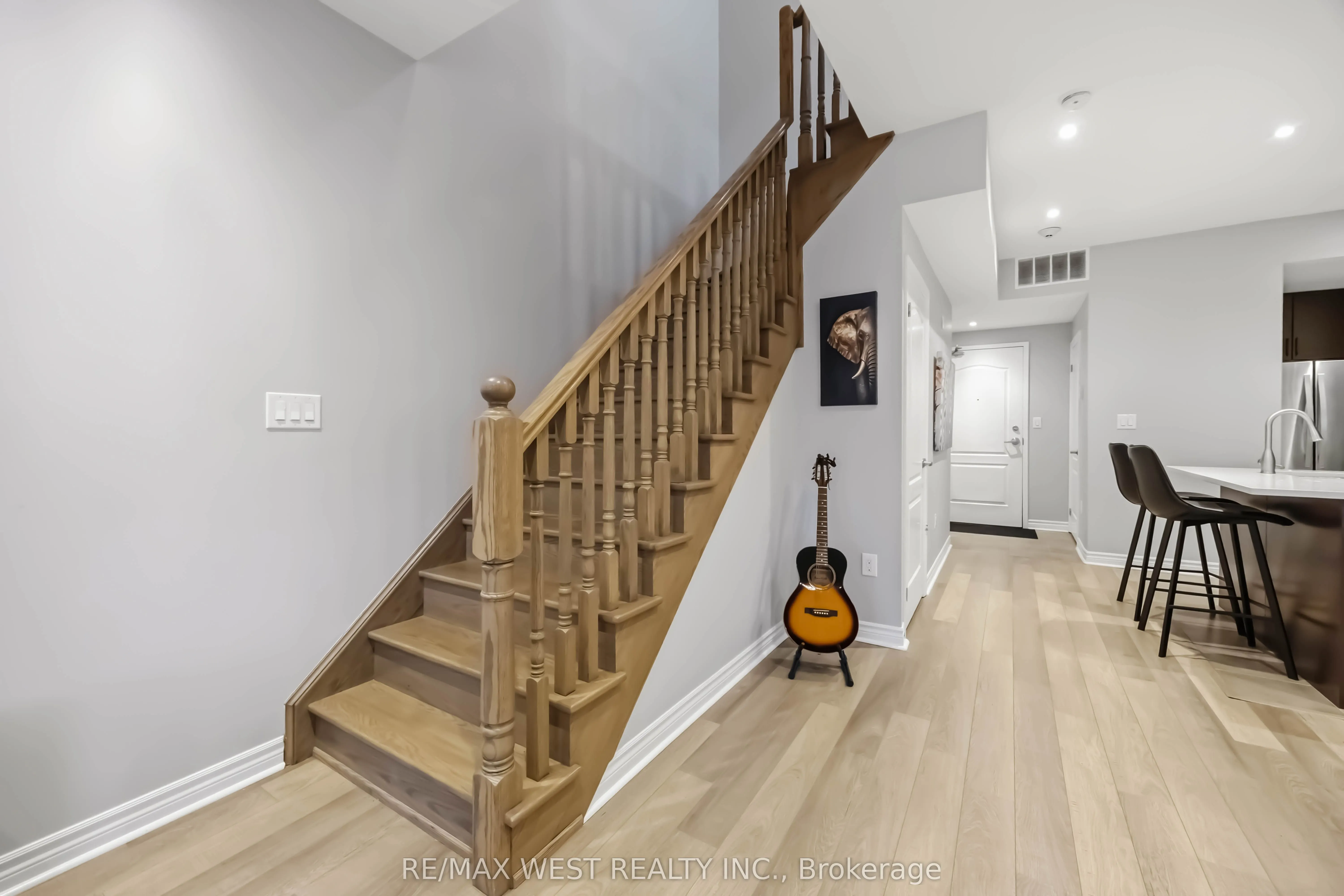 3905 Major MacKenzie Drive #32