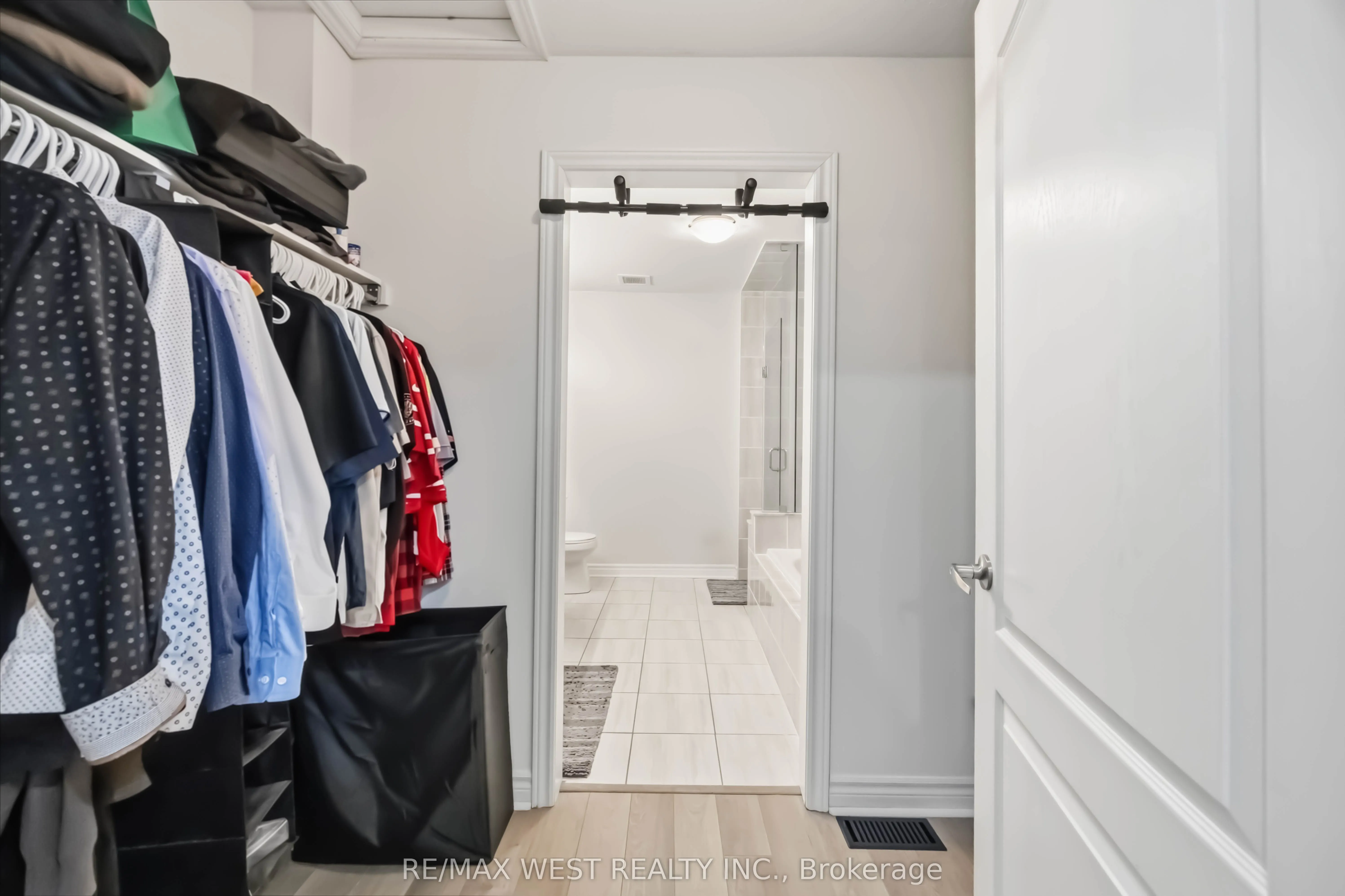 3905 Major MacKenzie Drive #32