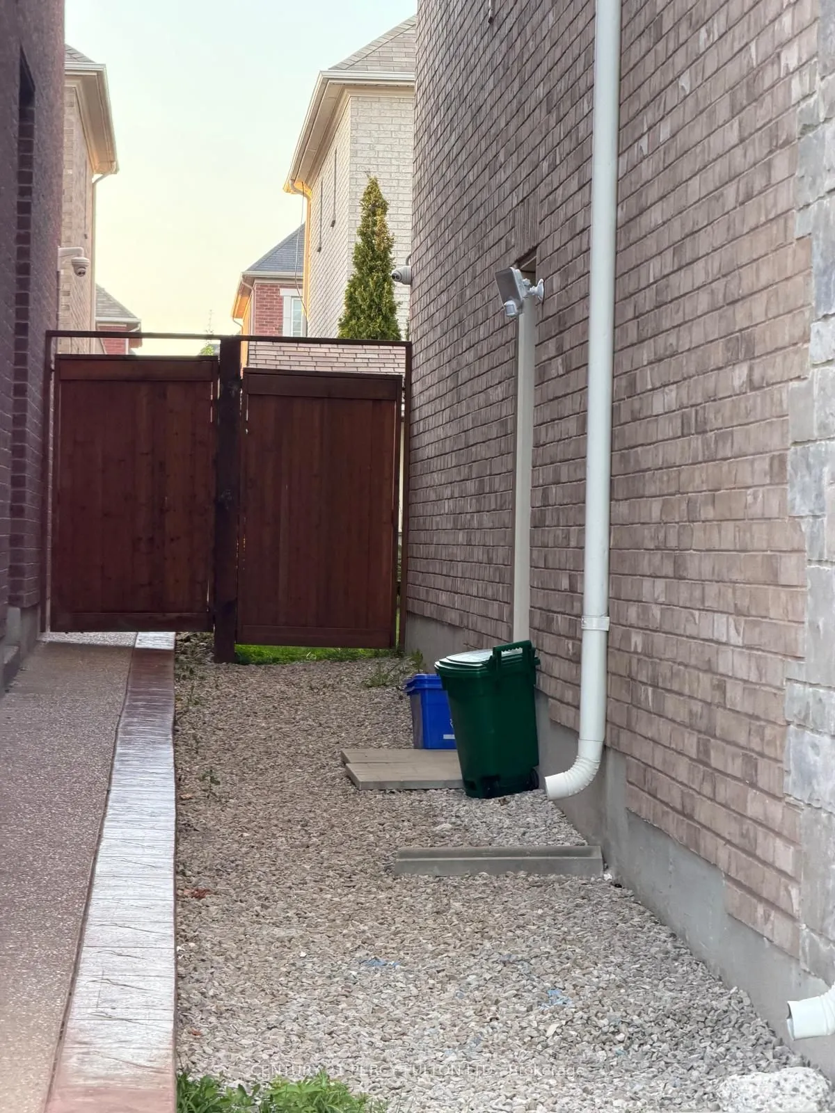 12 Chesney Crescent #Bsmt