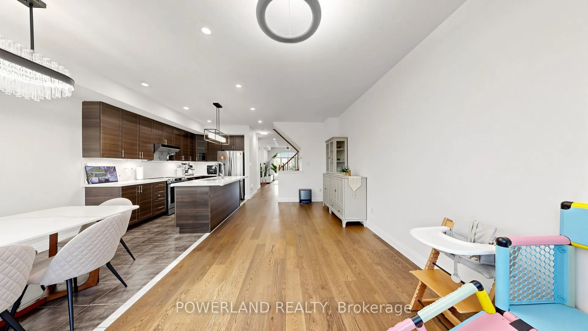 259 Dundas Way