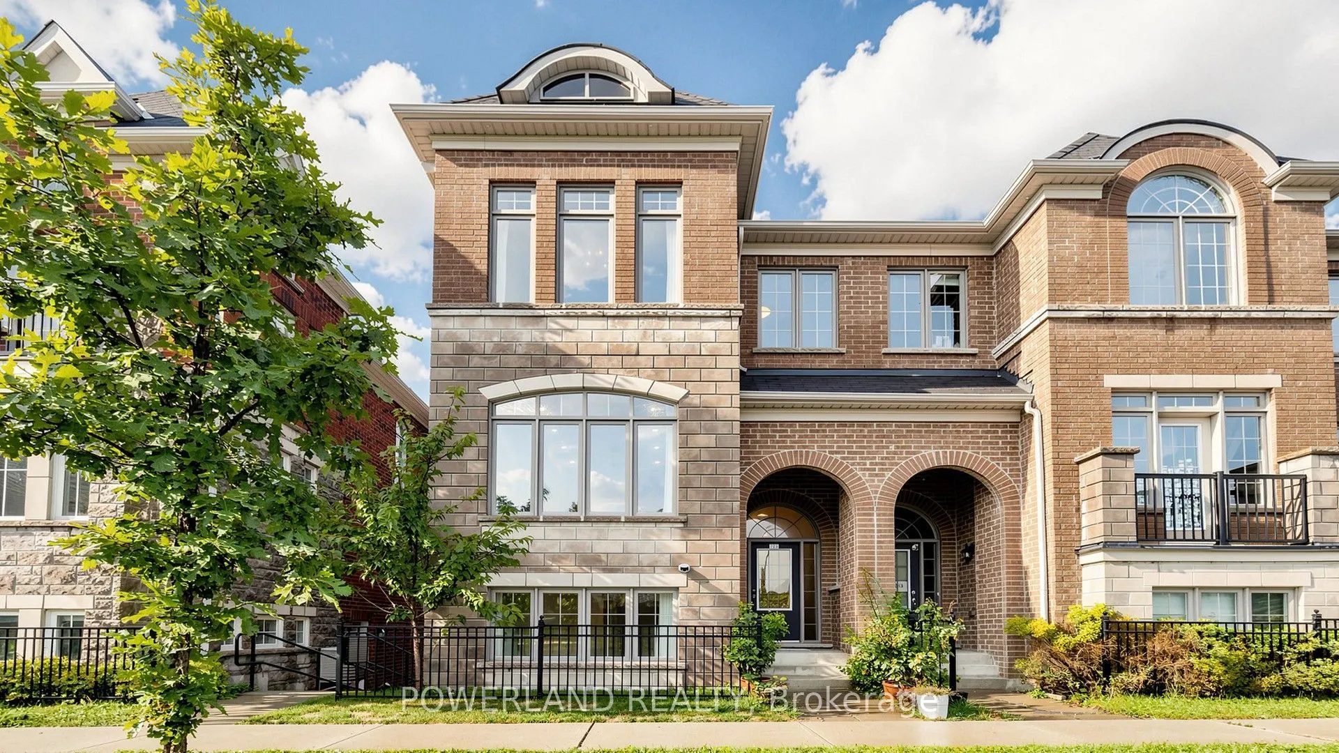 259 Dundas Way