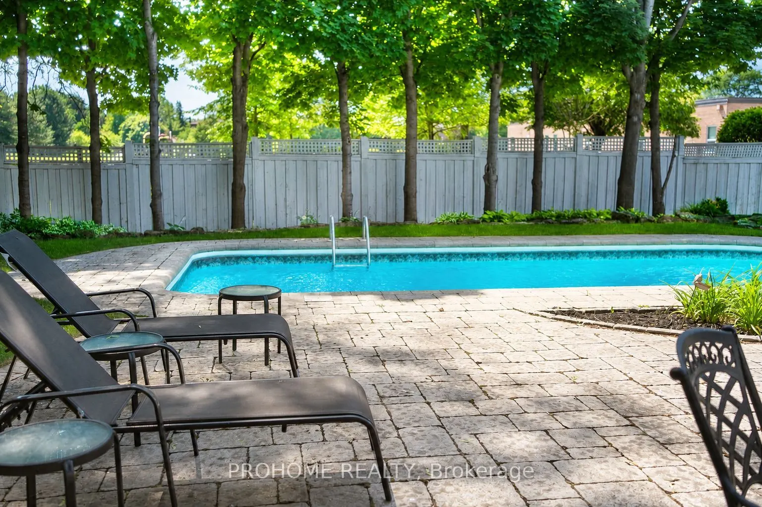 16 Tuscay Court
