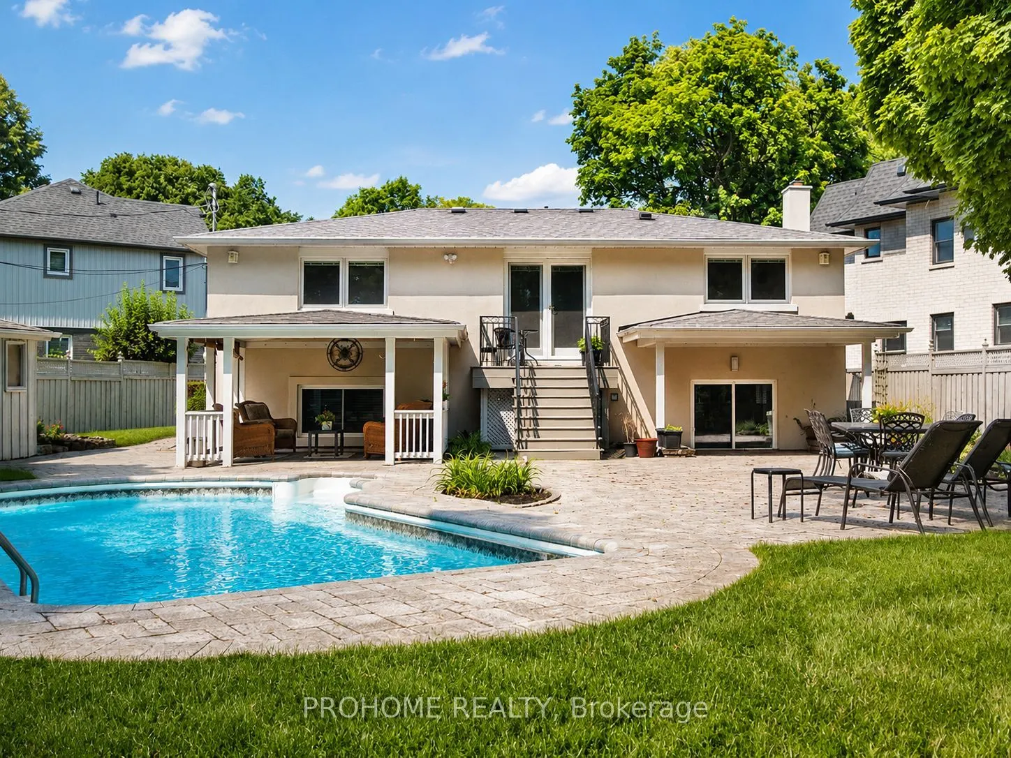 16 Tuscay Court
