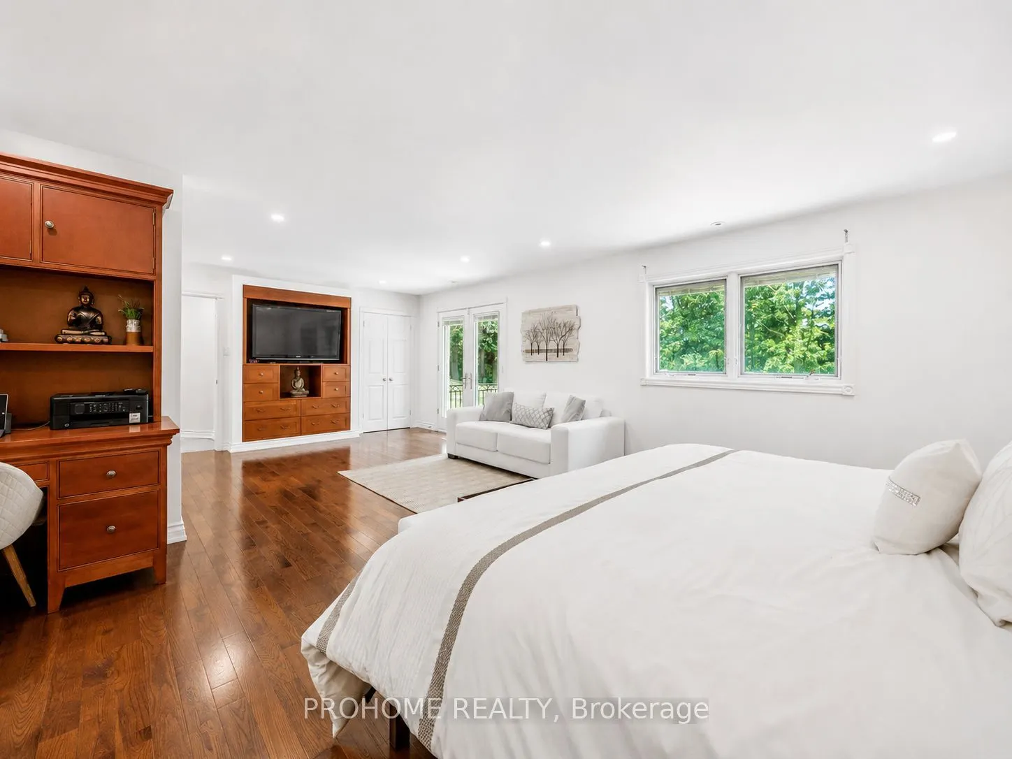 16 Tuscay Court