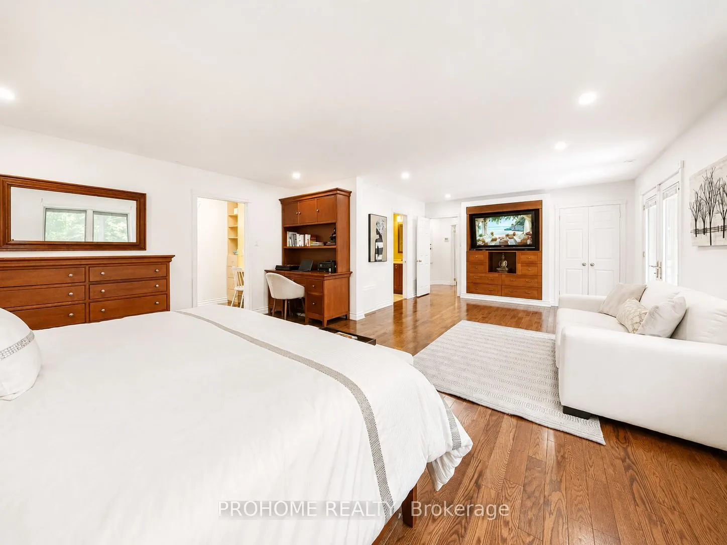 16 Tuscay Court