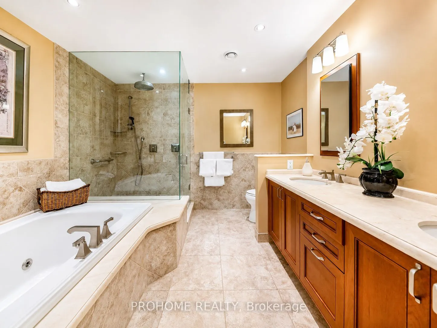 16 Tuscay Court