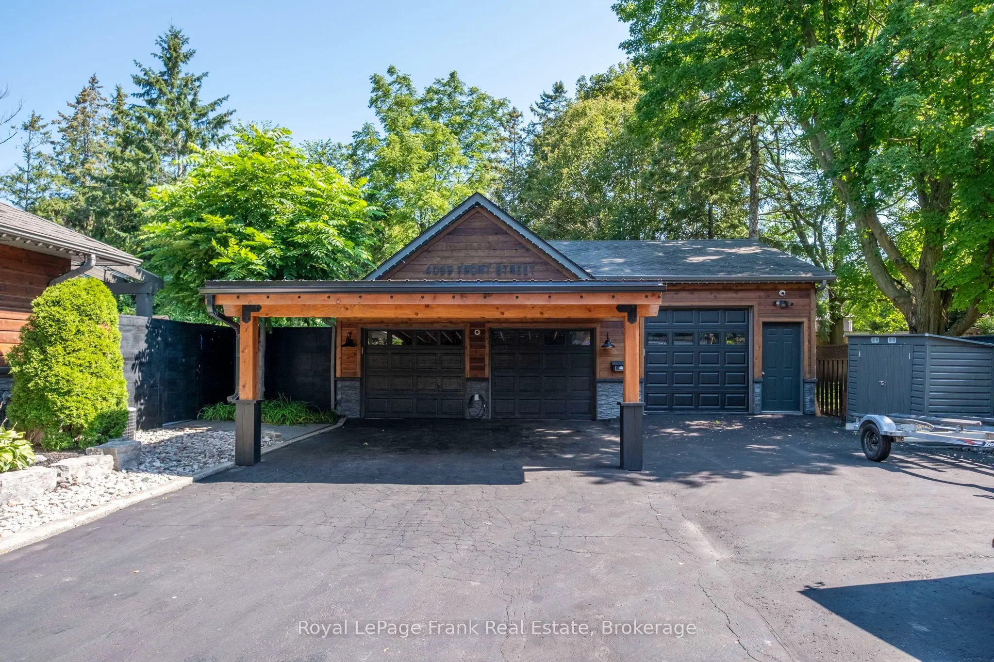 4069 Front Street