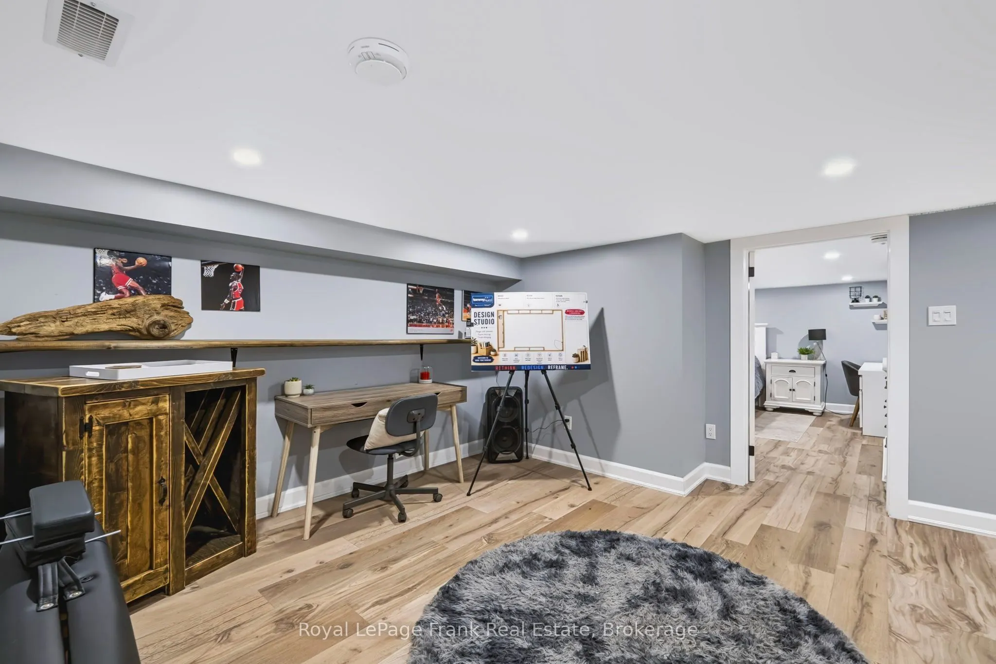 4069 Front Street