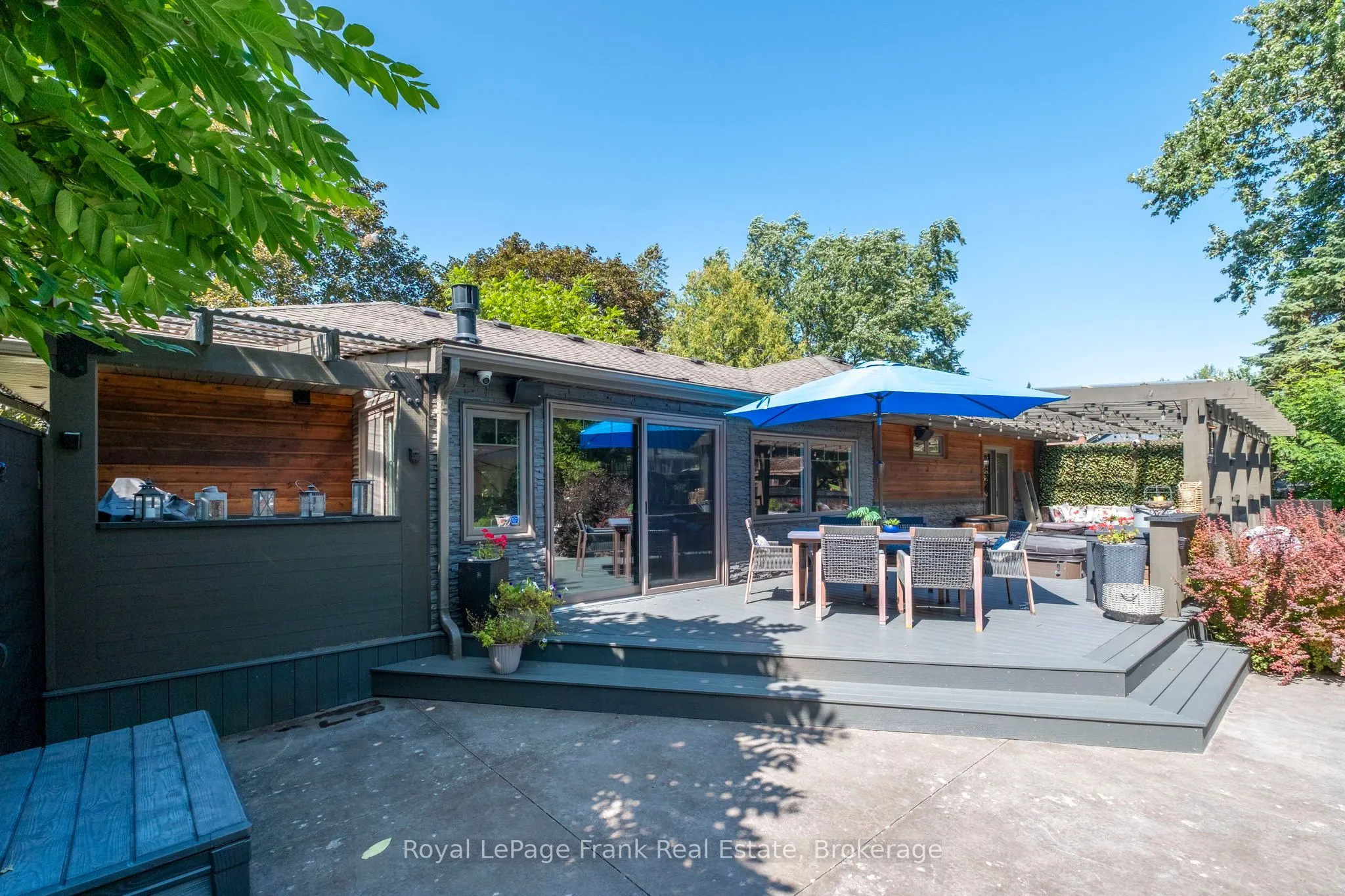 4069 Front Street