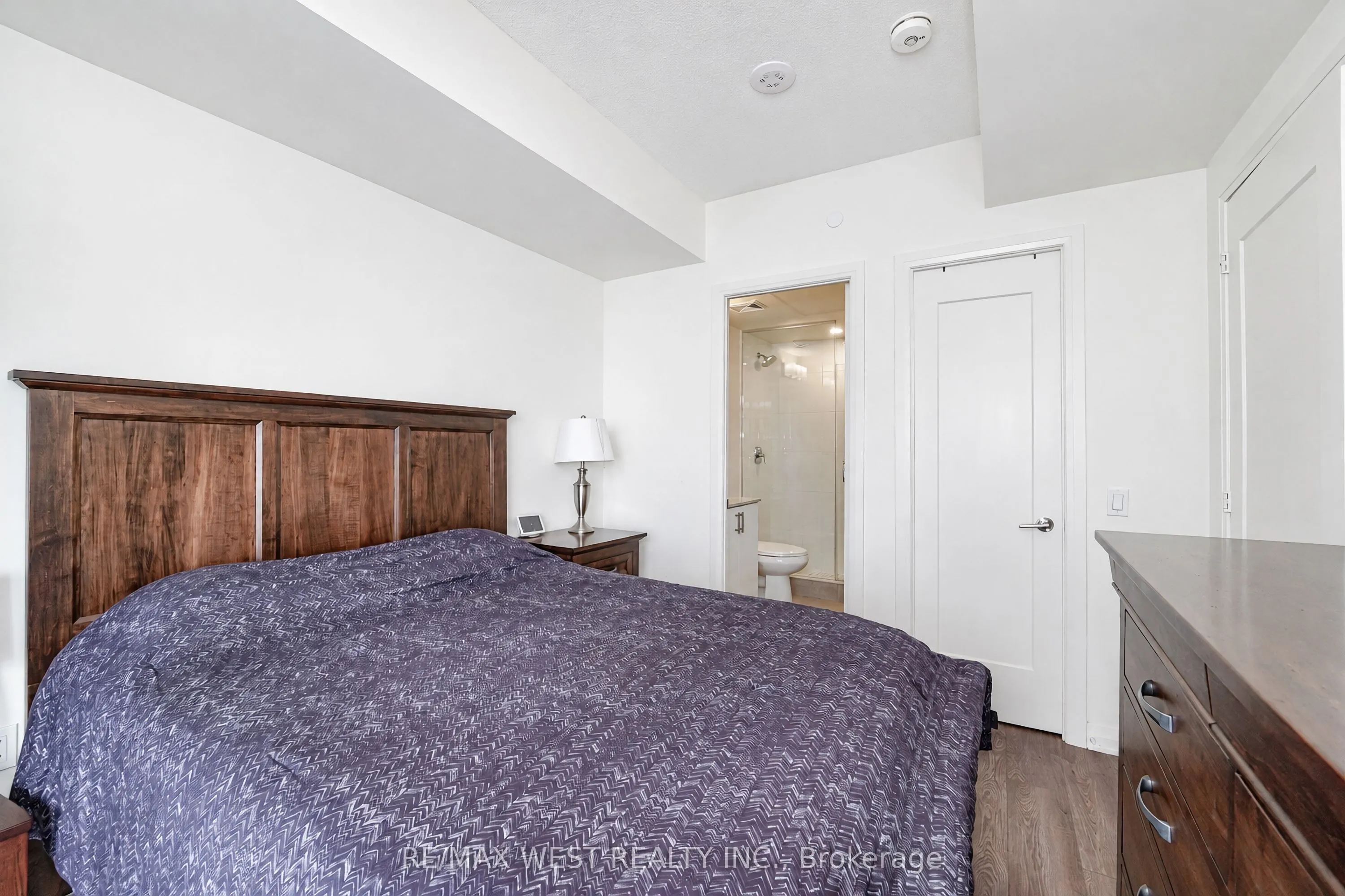 8960 Jane Street #1502