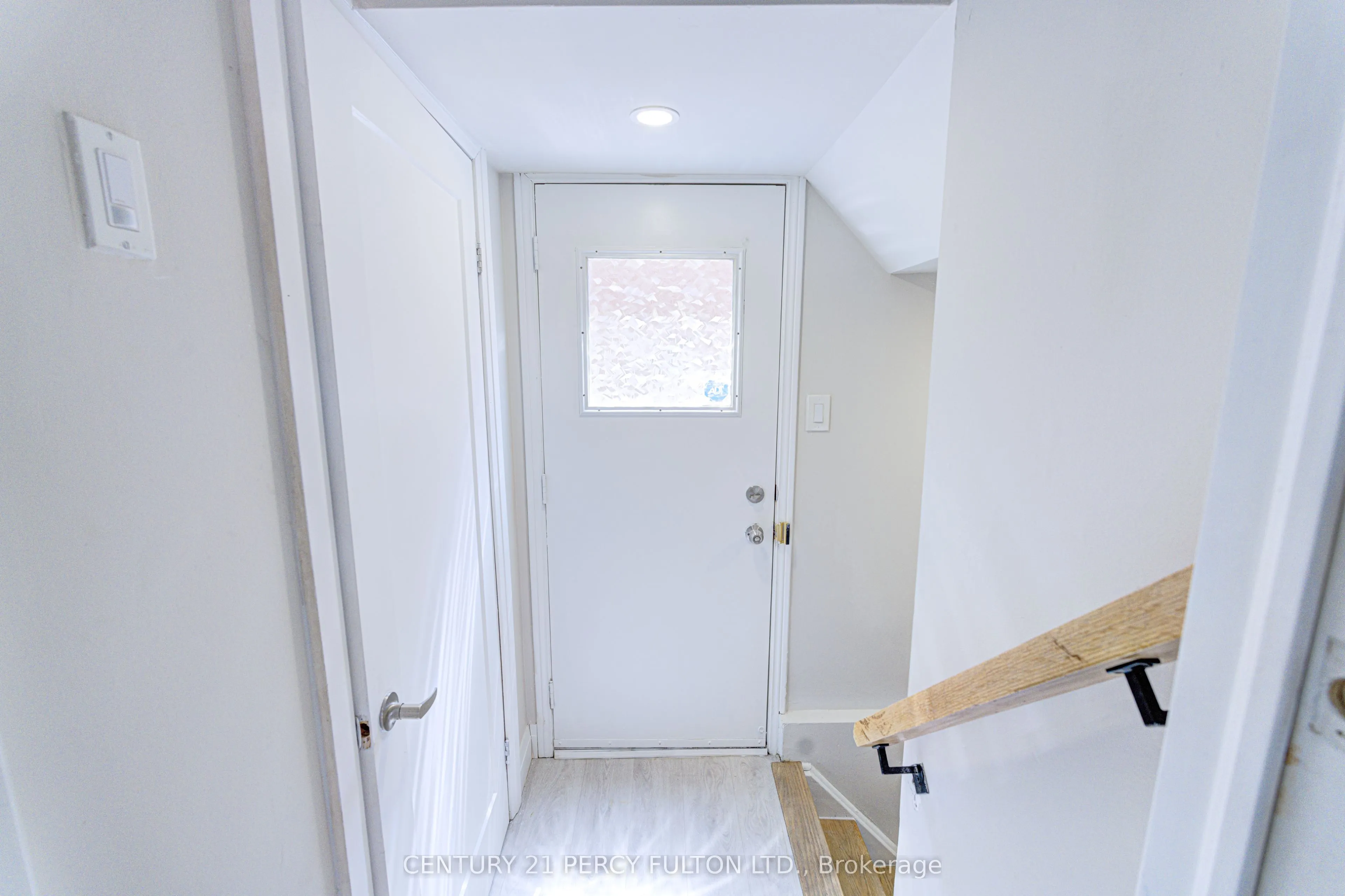 109 Woodcroft Lane
