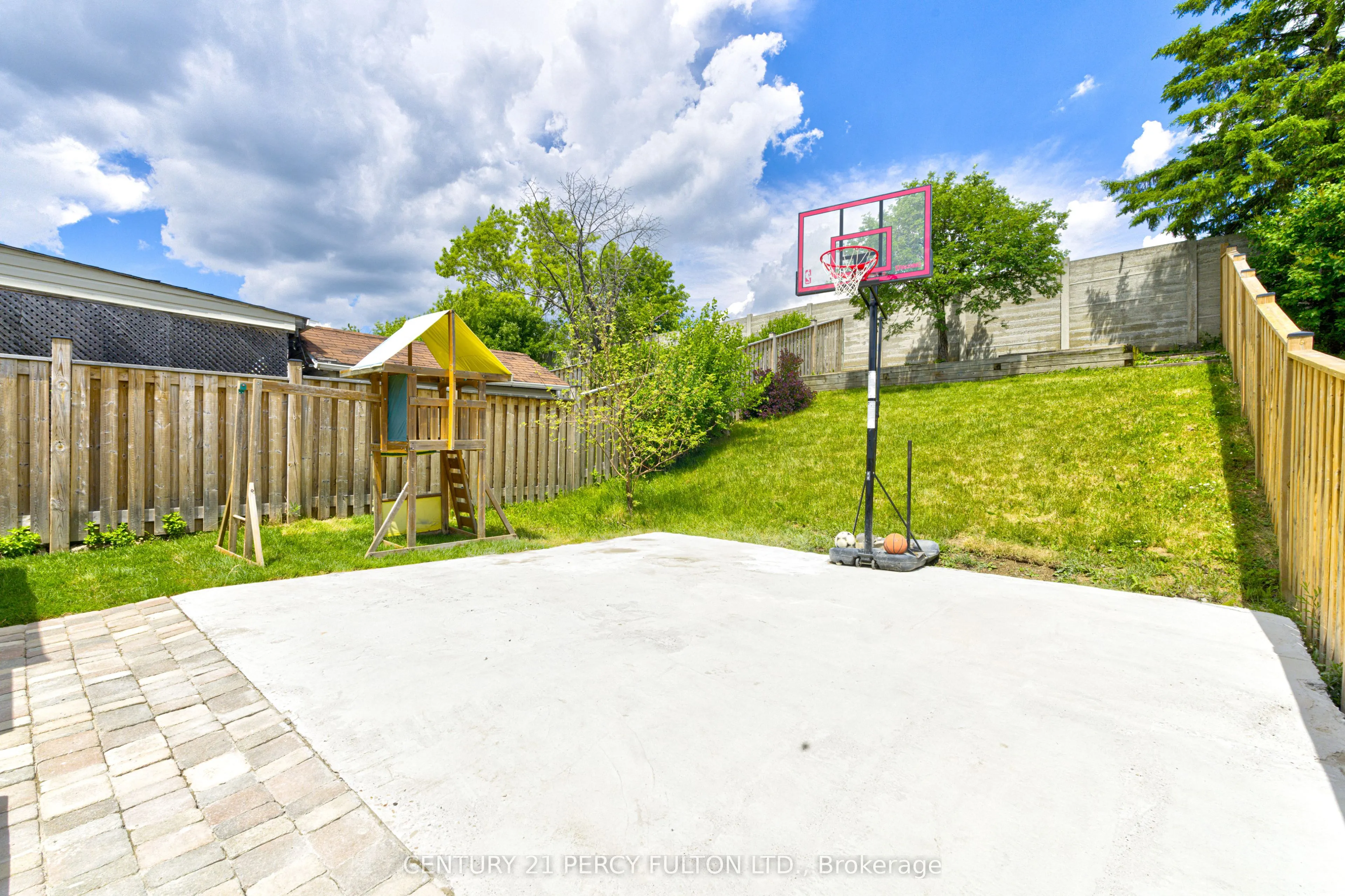 109 Woodcroft Lane