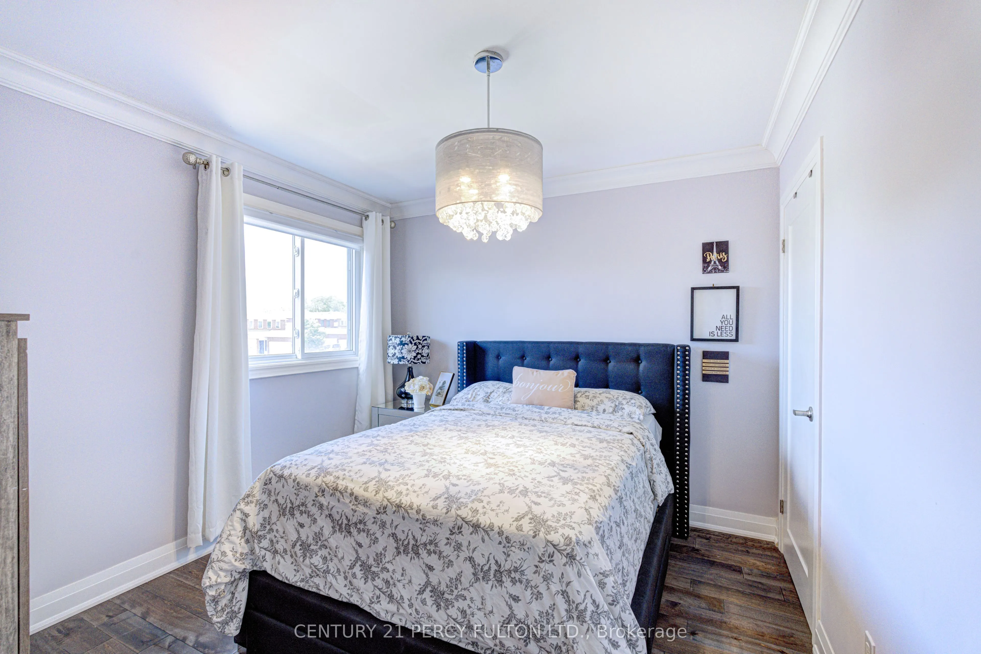 109 Woodcroft Lane