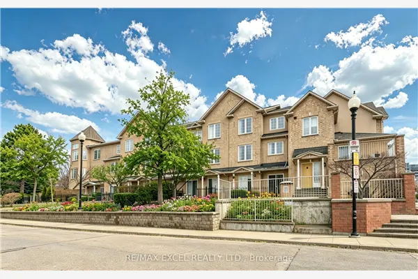 10 Cox Boulevard