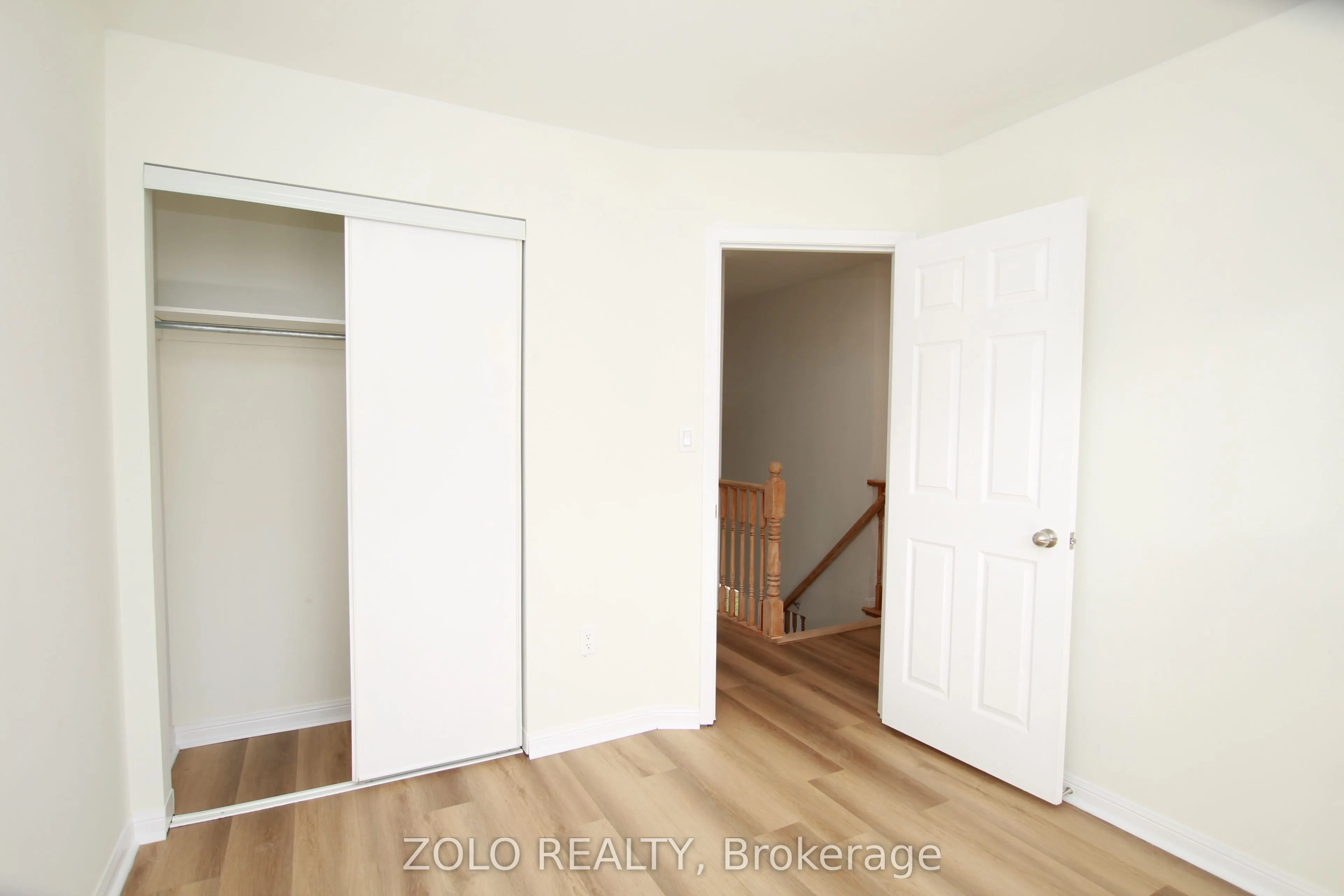 226 Equator Crescent N