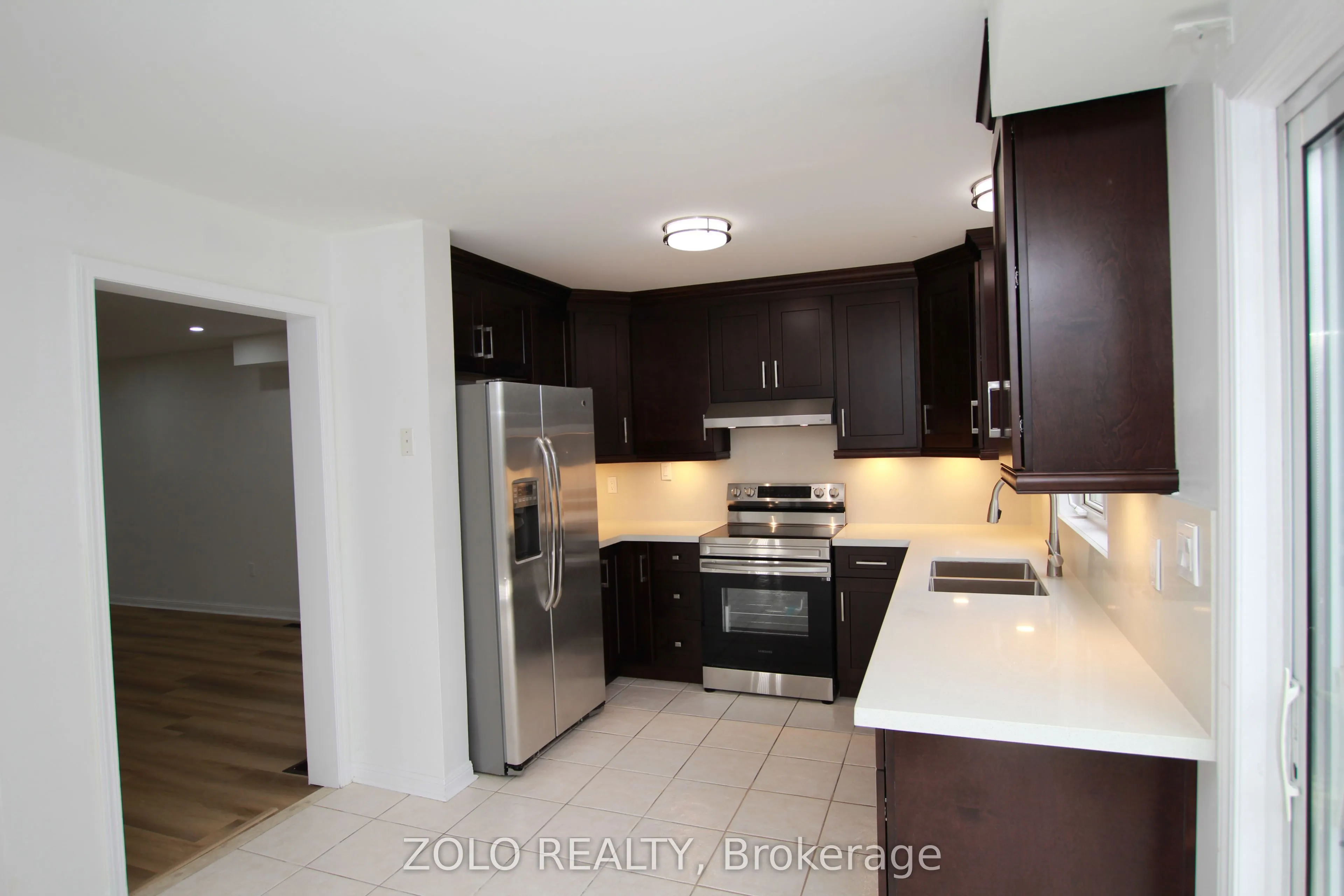 226 Equator Crescent N