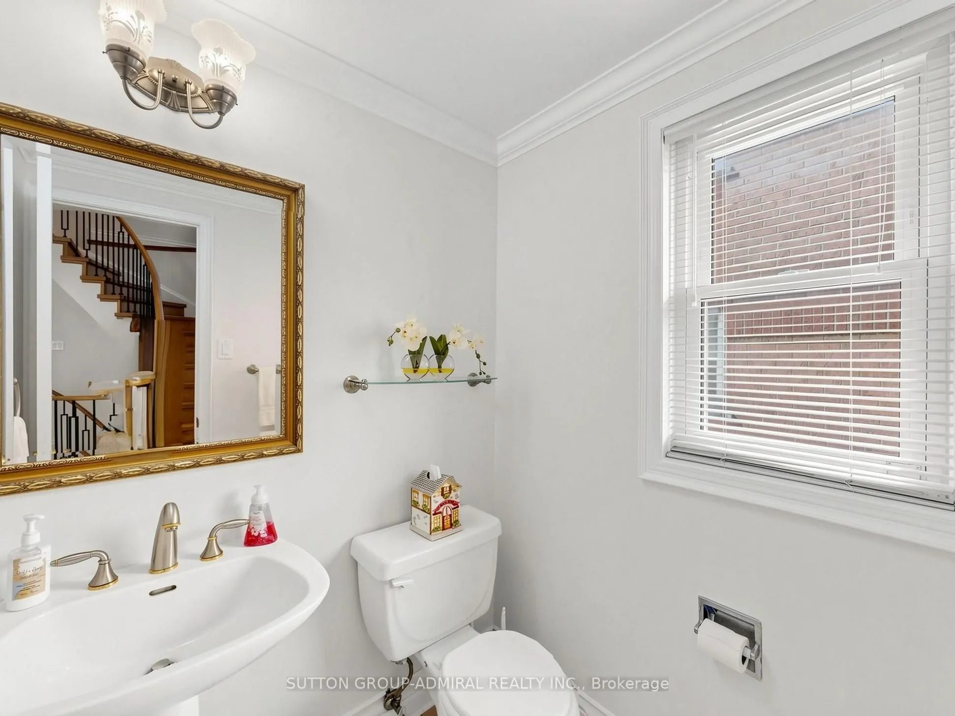 105 Leah Crescent #105